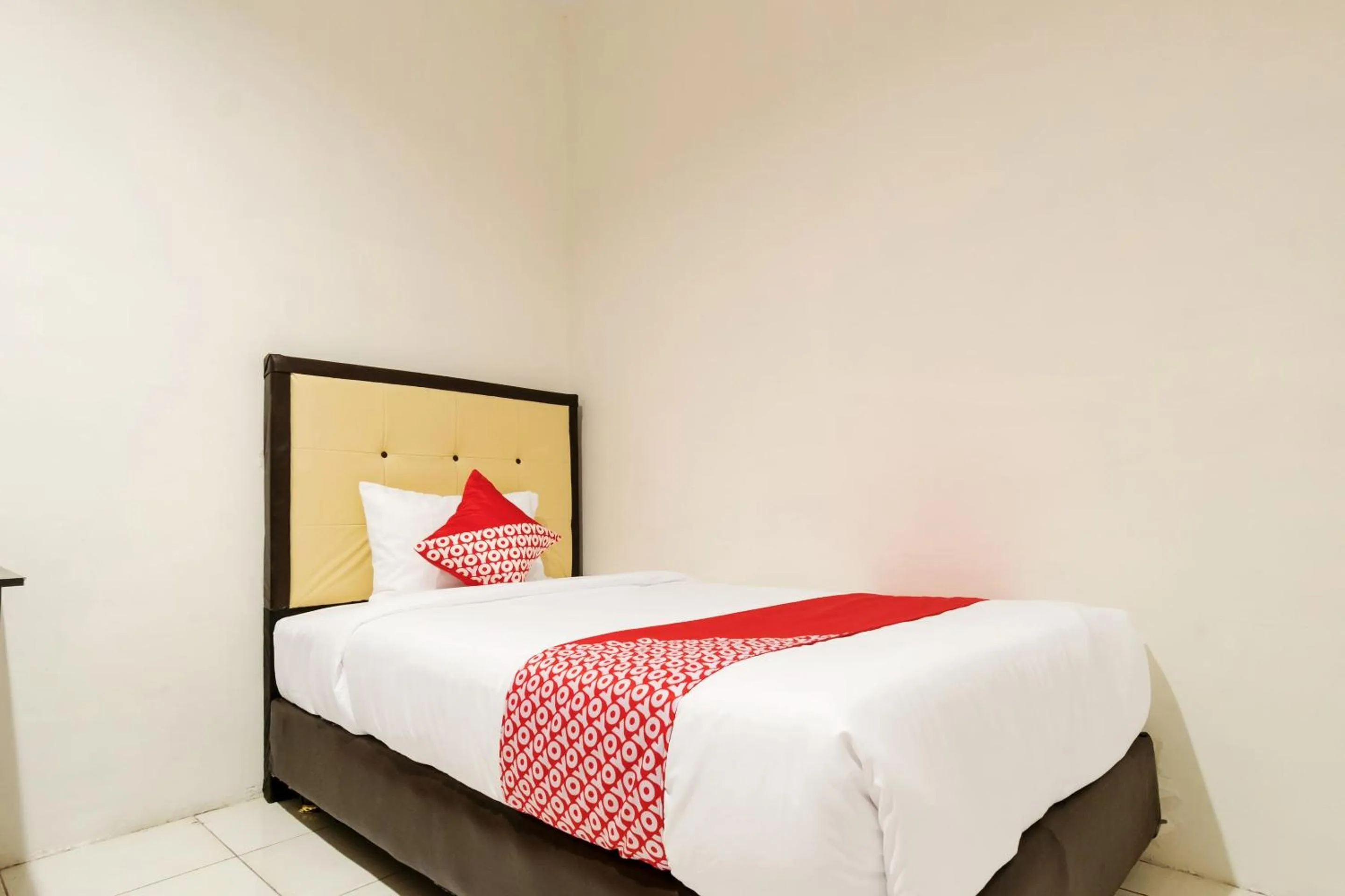 Bedroom, Bed in Hotel O Bakti Homestay