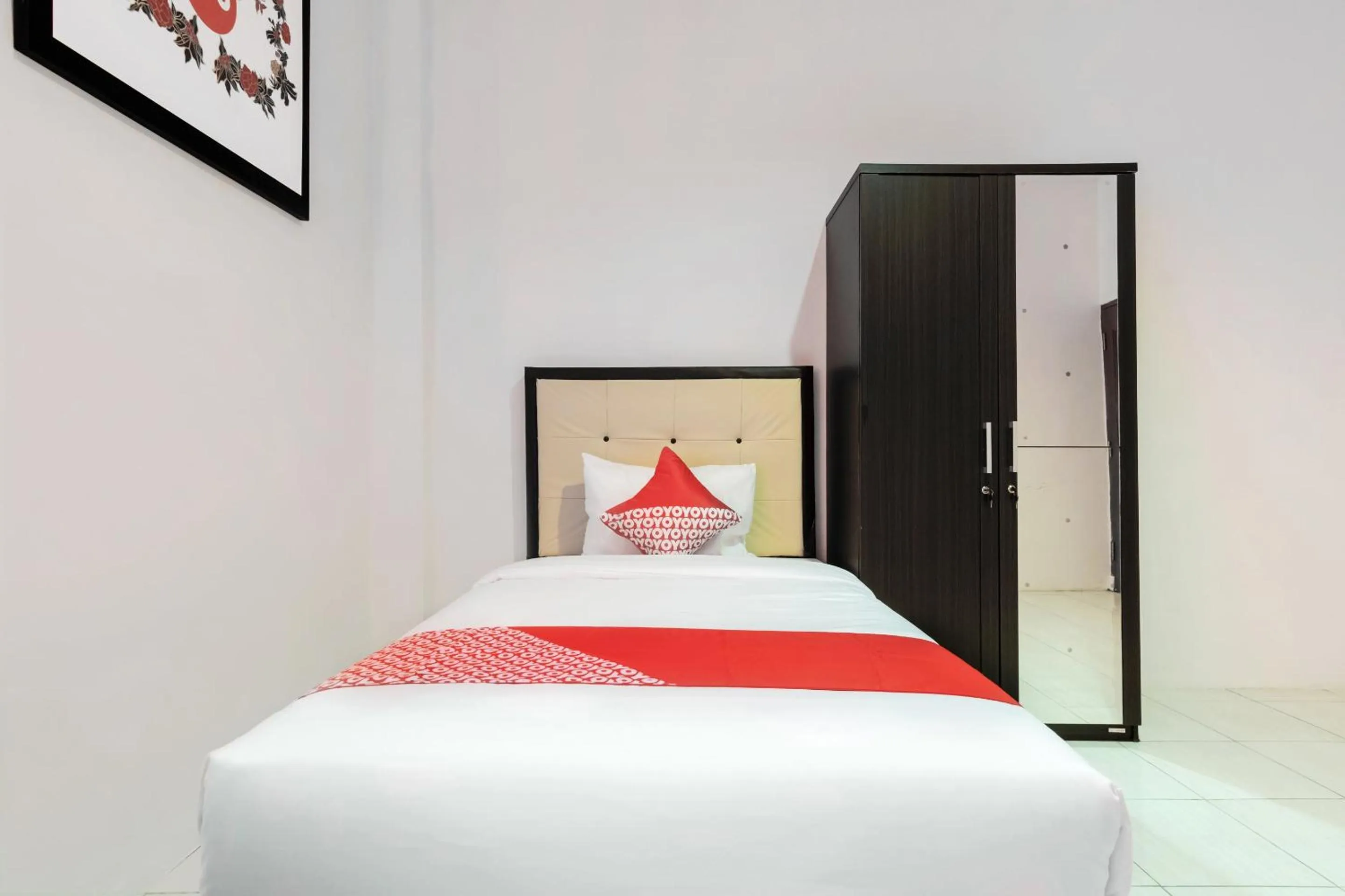 Bedroom, Bed in Hotel O Bakti Homestay