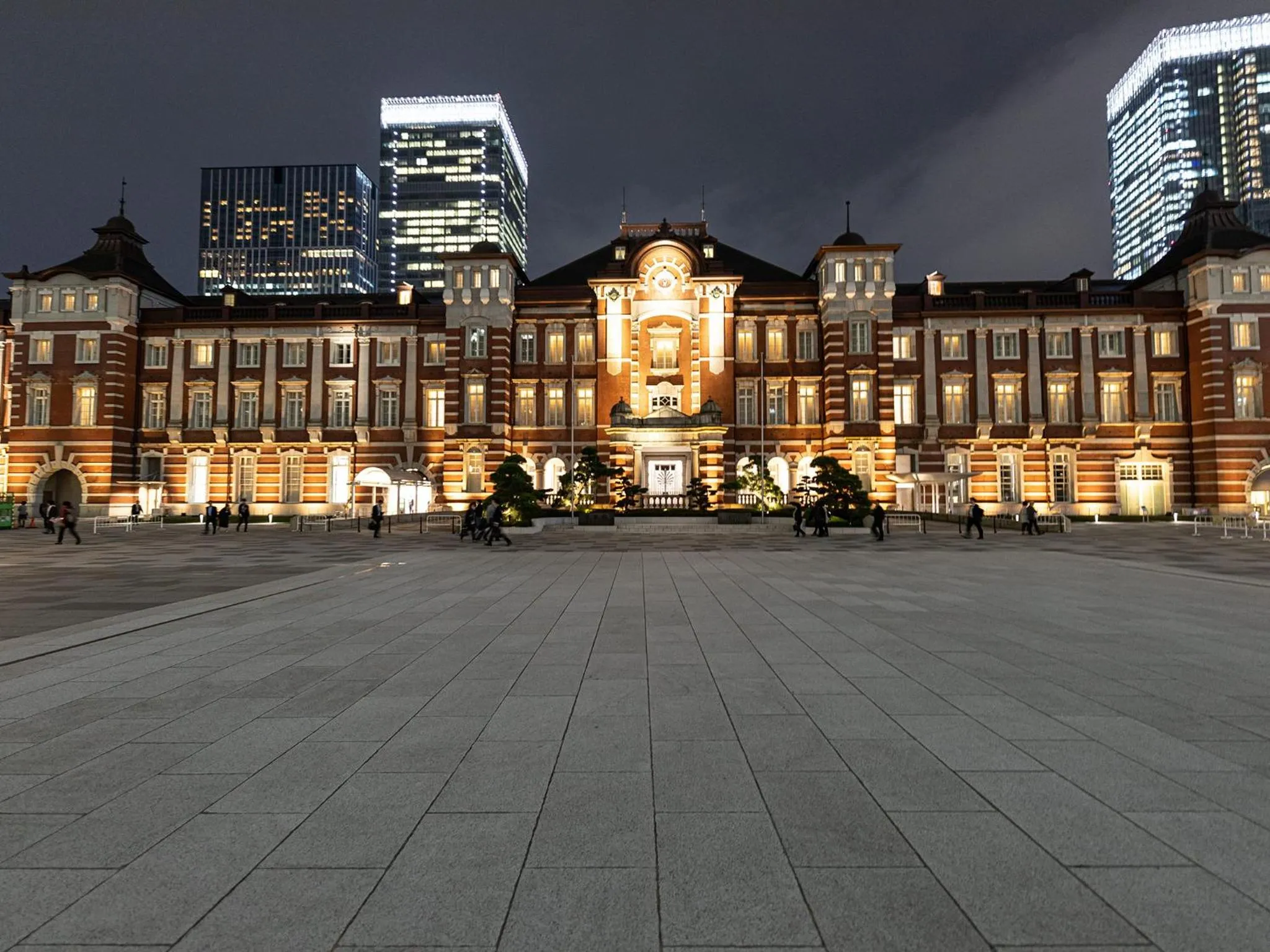 Nearby landmark in Ginza Creston