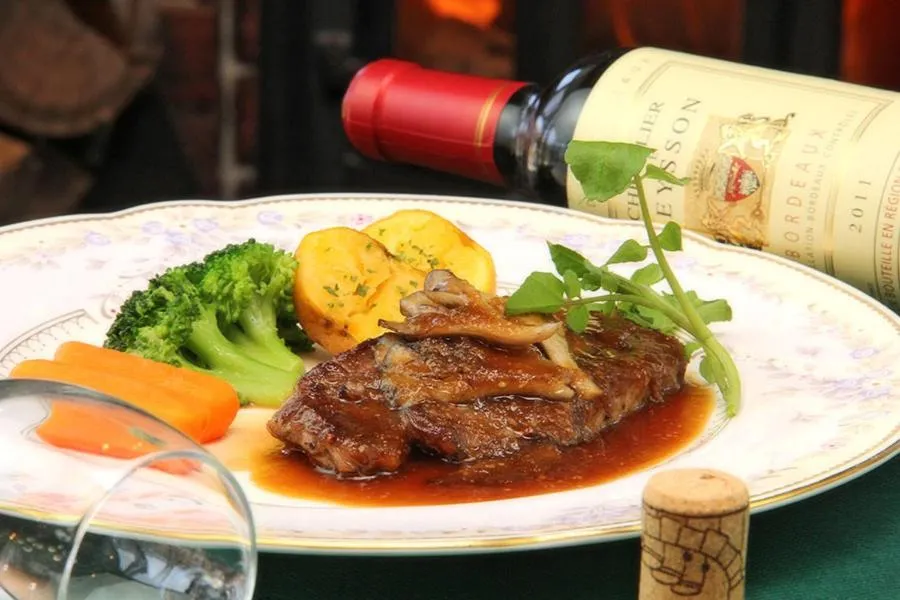 Restaurant/places to eat in Akakura Yours Inn