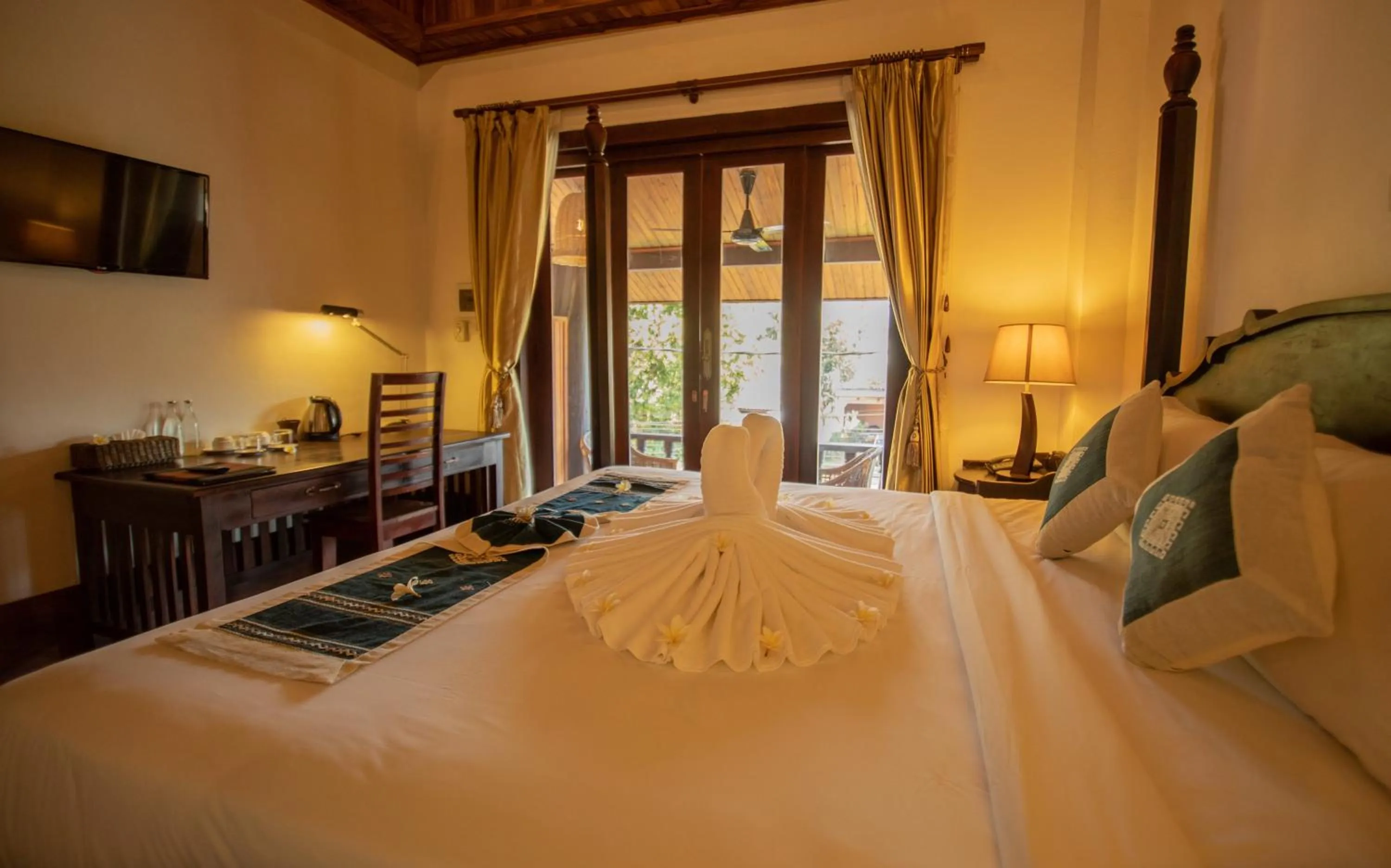 Bedroom, Bed in Treasure Hotel Laos