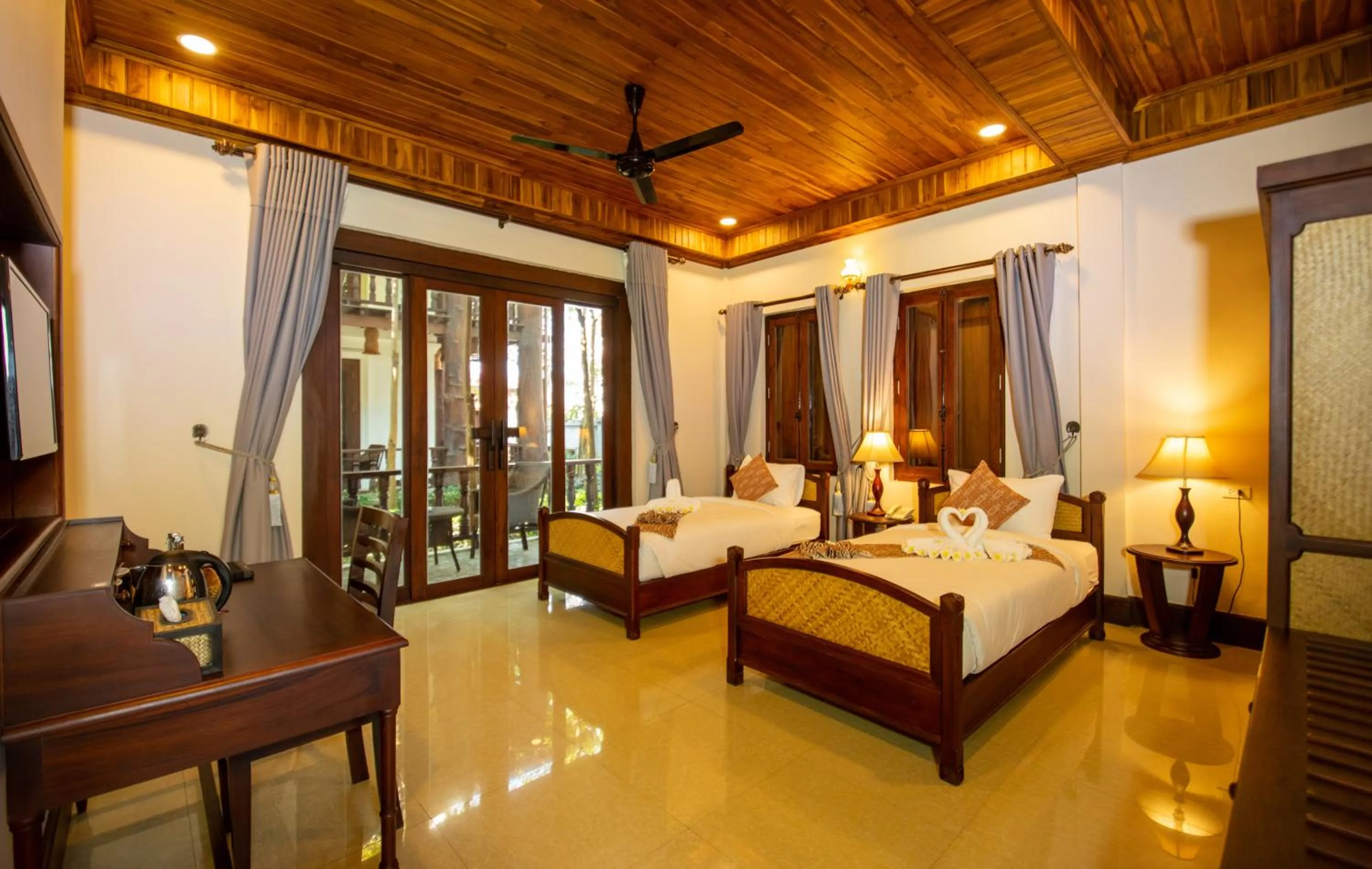 Bedroom, Bed in Treasure Hotel Laos