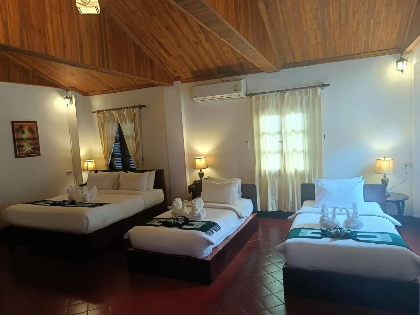 TV and multimedia, Bed in Treasure Hotel Laos