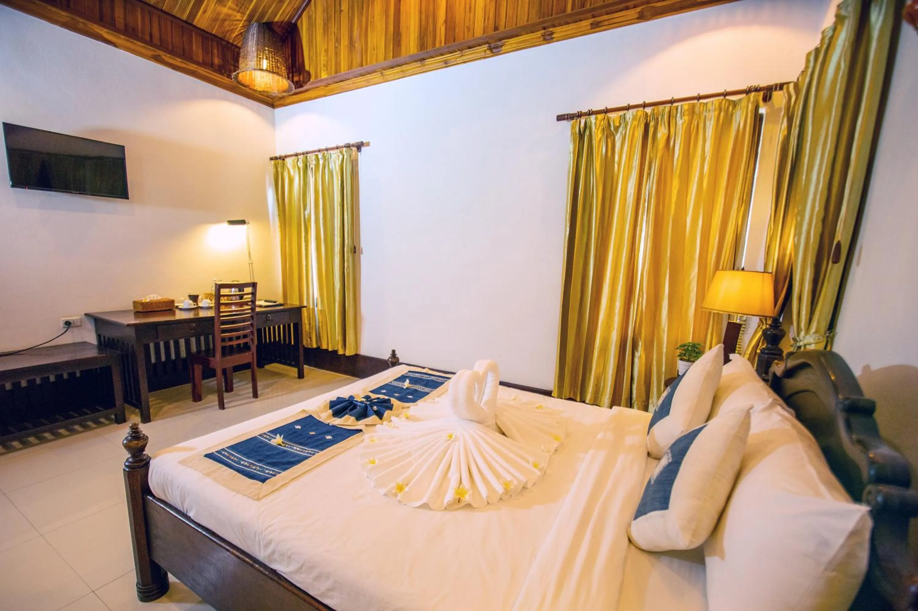 Bedroom, Bed in Treasure Hotel Laos