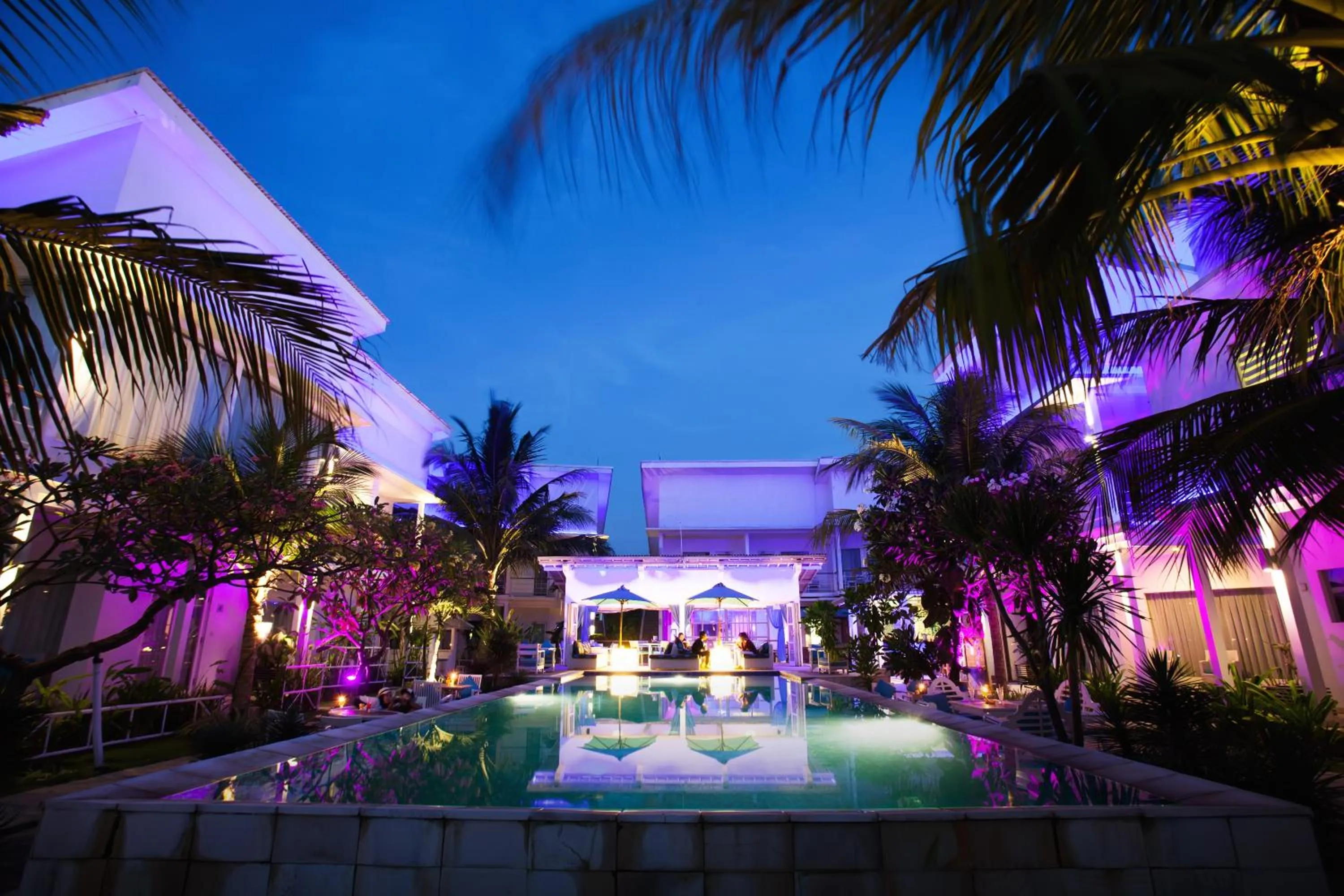 Restaurant/places to eat in Ocean View Residence