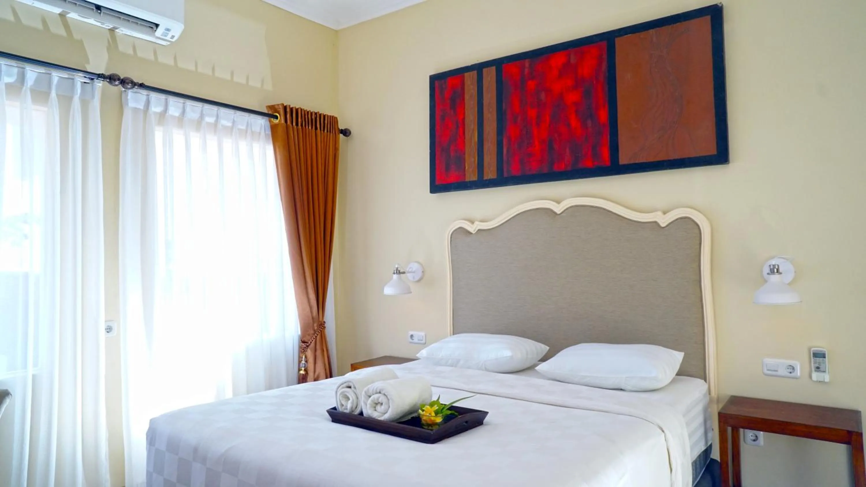 Bed in Ocean View Residence