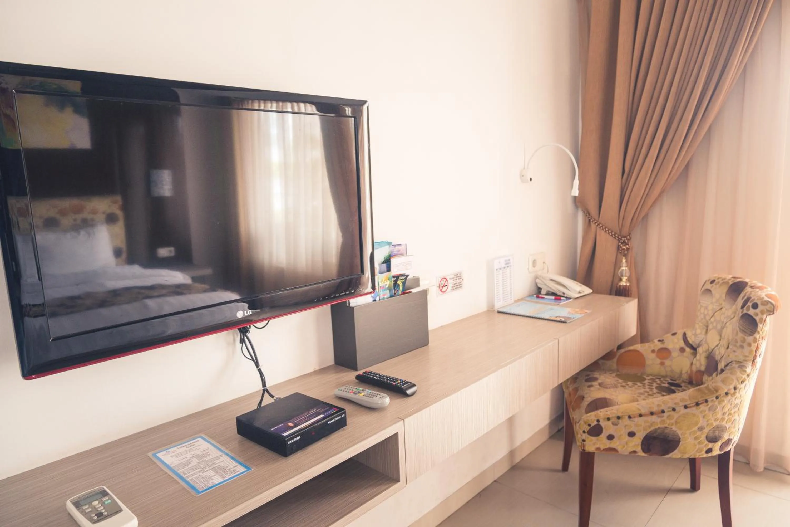 TV and multimedia in Ocean View Residence