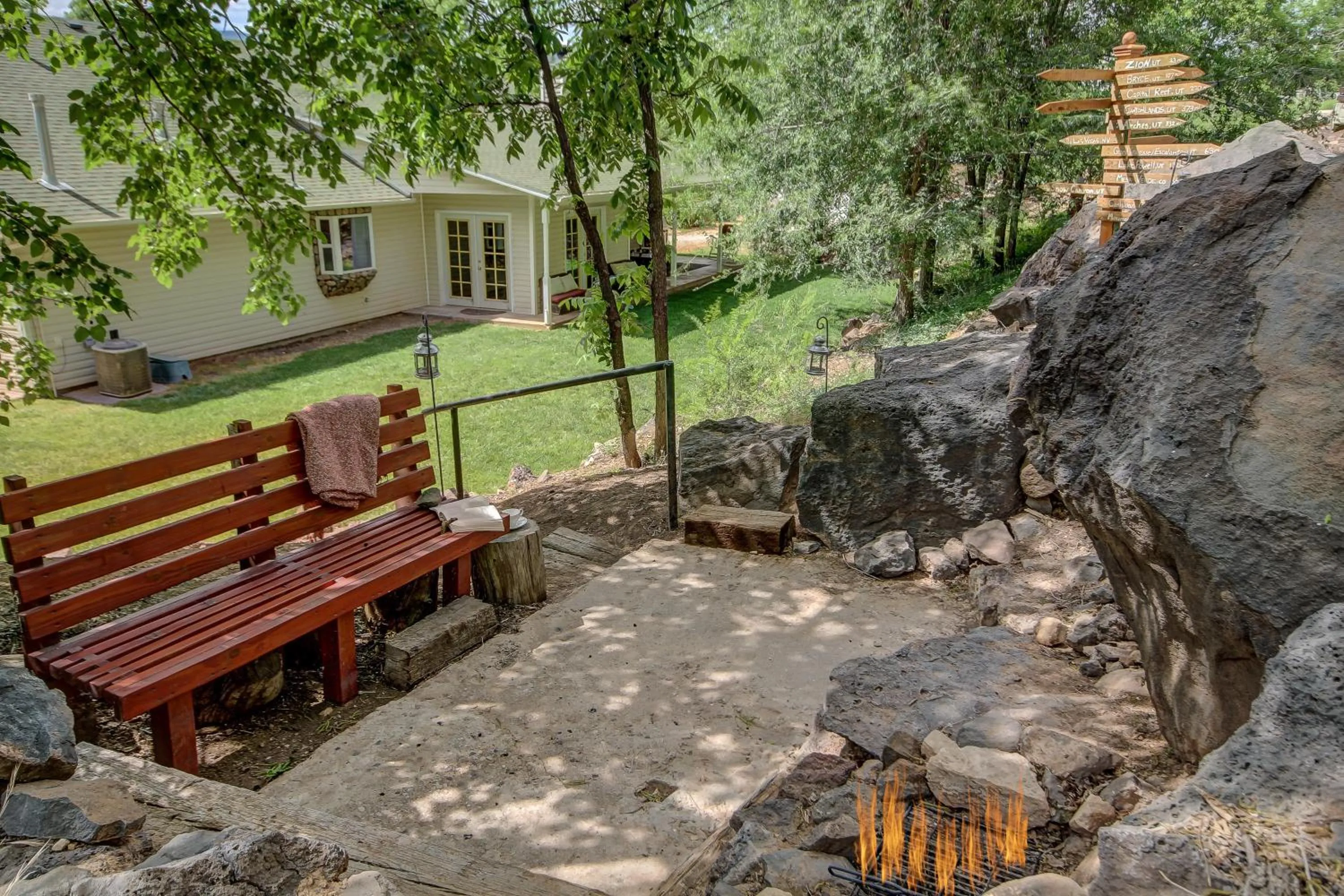 Pecan Point by KABINO Mountain Trail Access Foosball Table Private Yard Firepit WiFi Grill