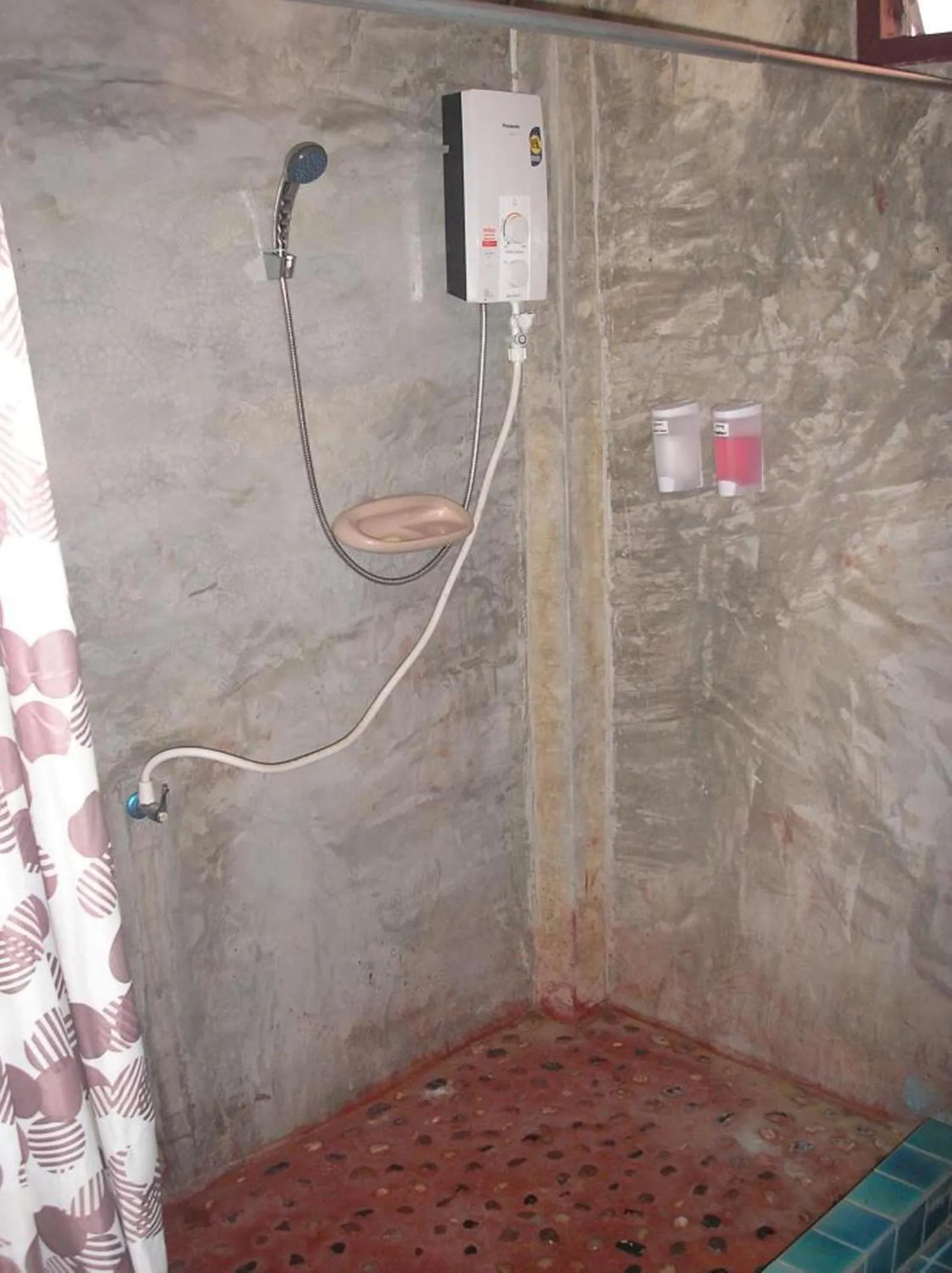 Shower in Tamarind Grand Resort Mae Sariang