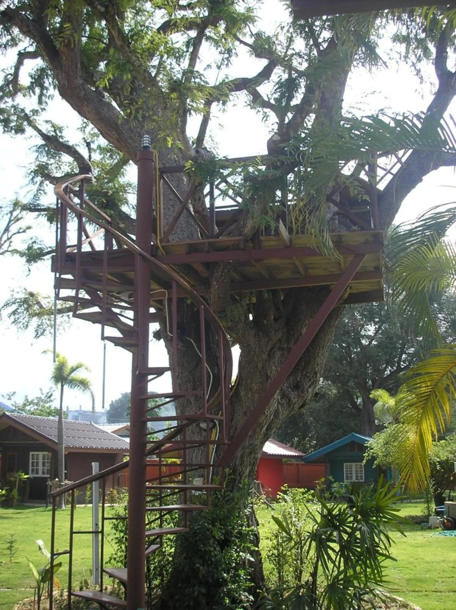 Garden in Tamarind Grand Resort Mae Sariang