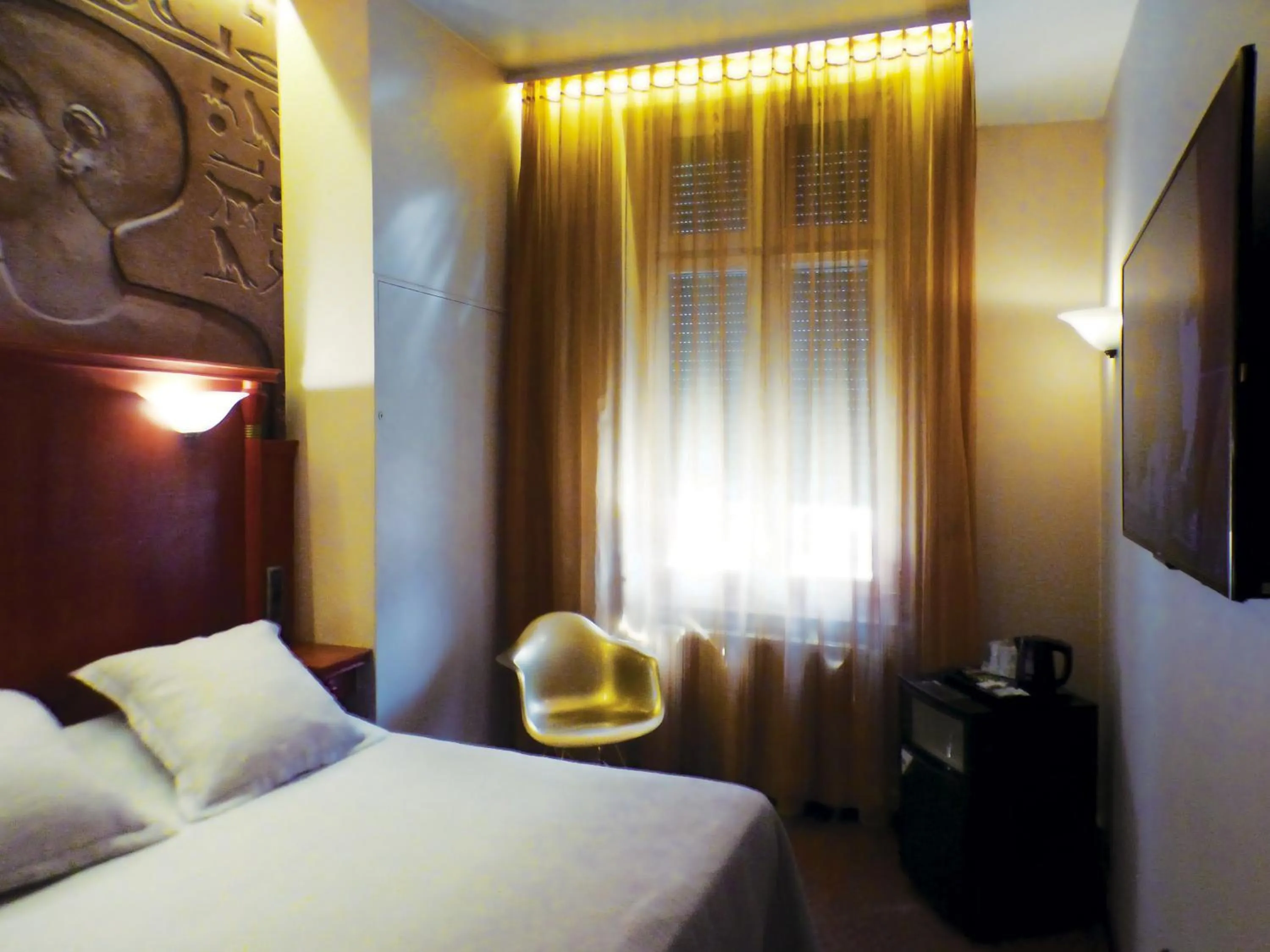 Decorative detail, Bed in Terminus du Forez Saint-Etienne Centre Gare Chateaucreux