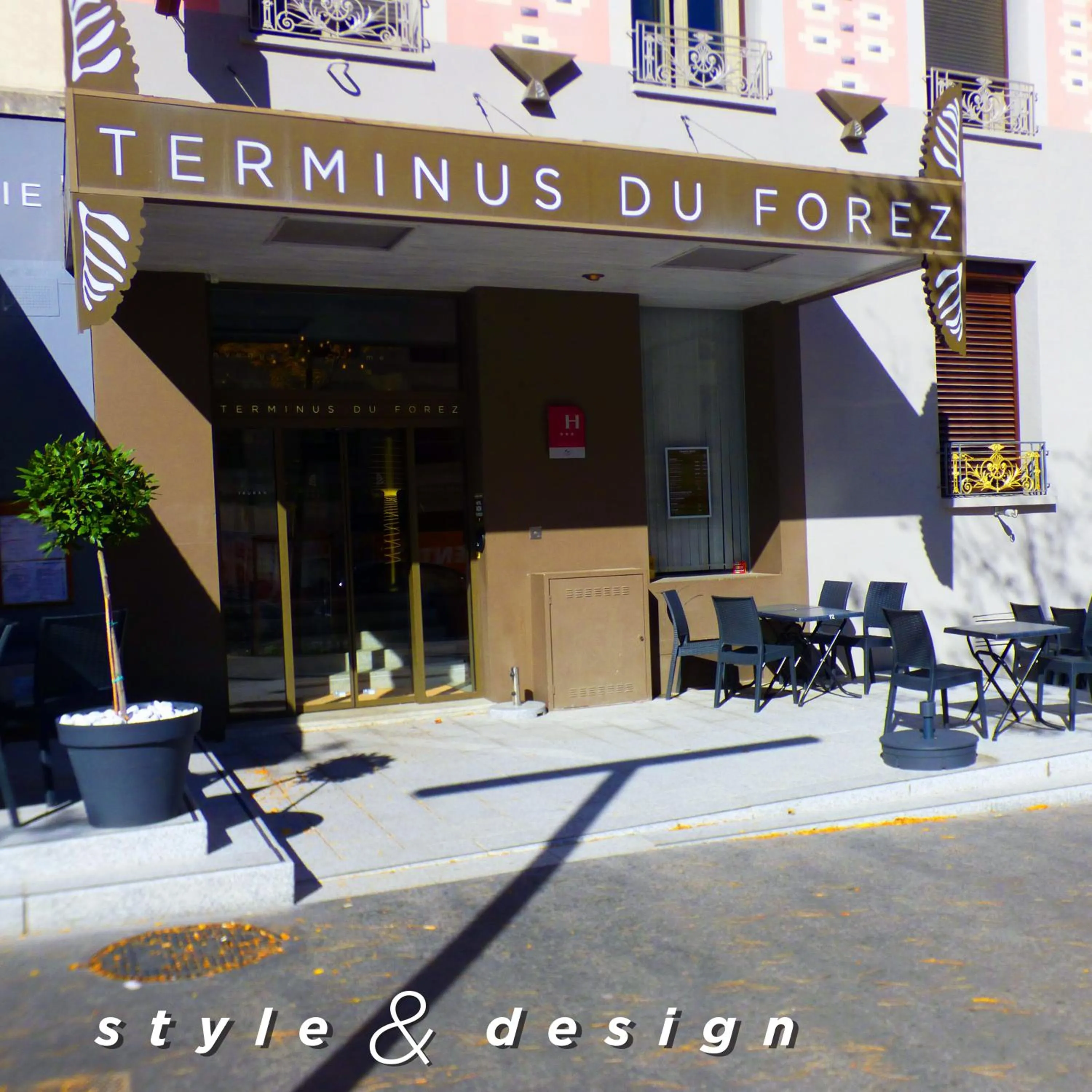 Facade/entrance in Terminus du Forez Saint-Etienne Centre Gare Chateaucreux