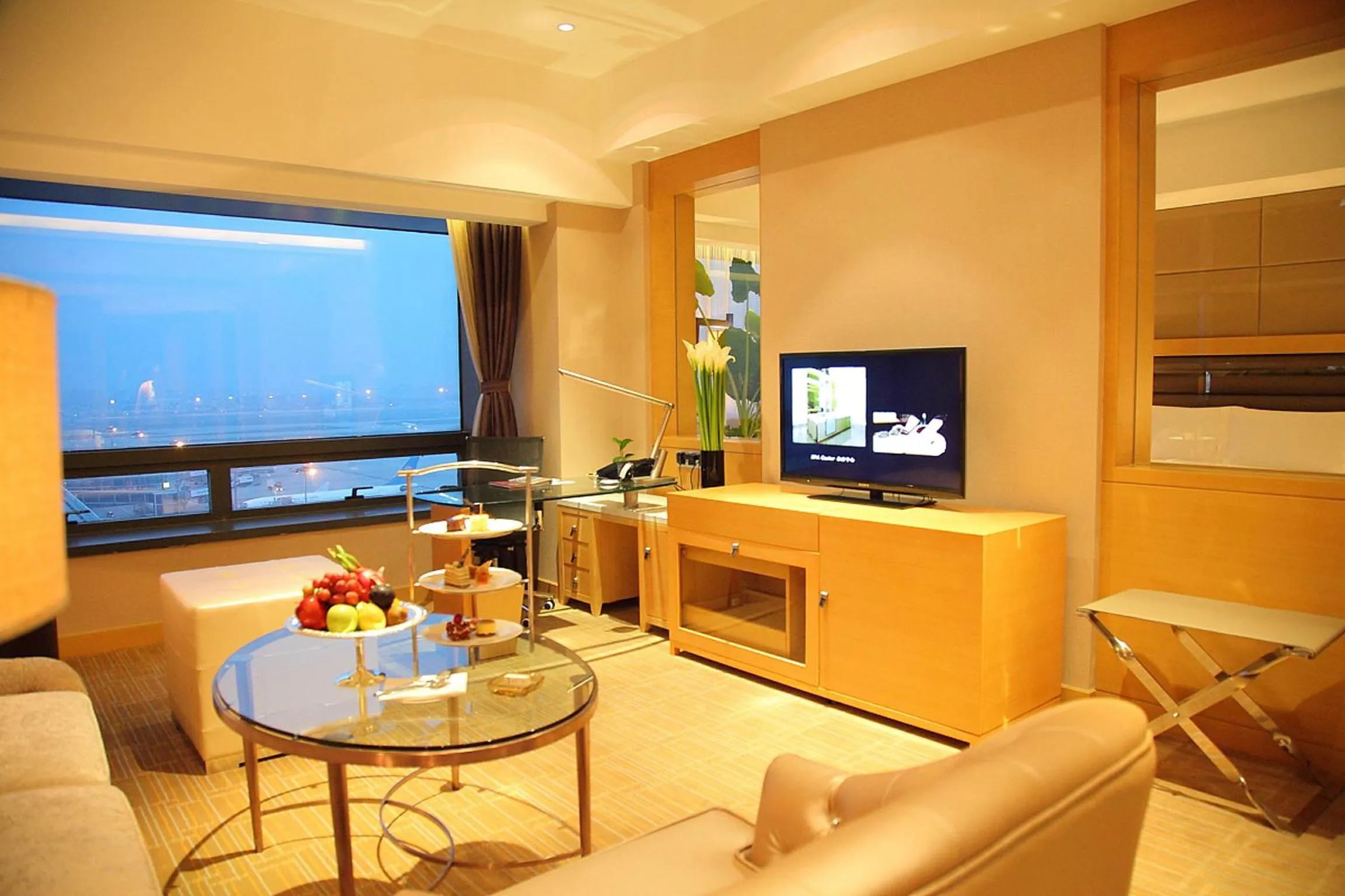 Living room in Air China Hongqiao Airport Hotel - Air China BoYue Hotel