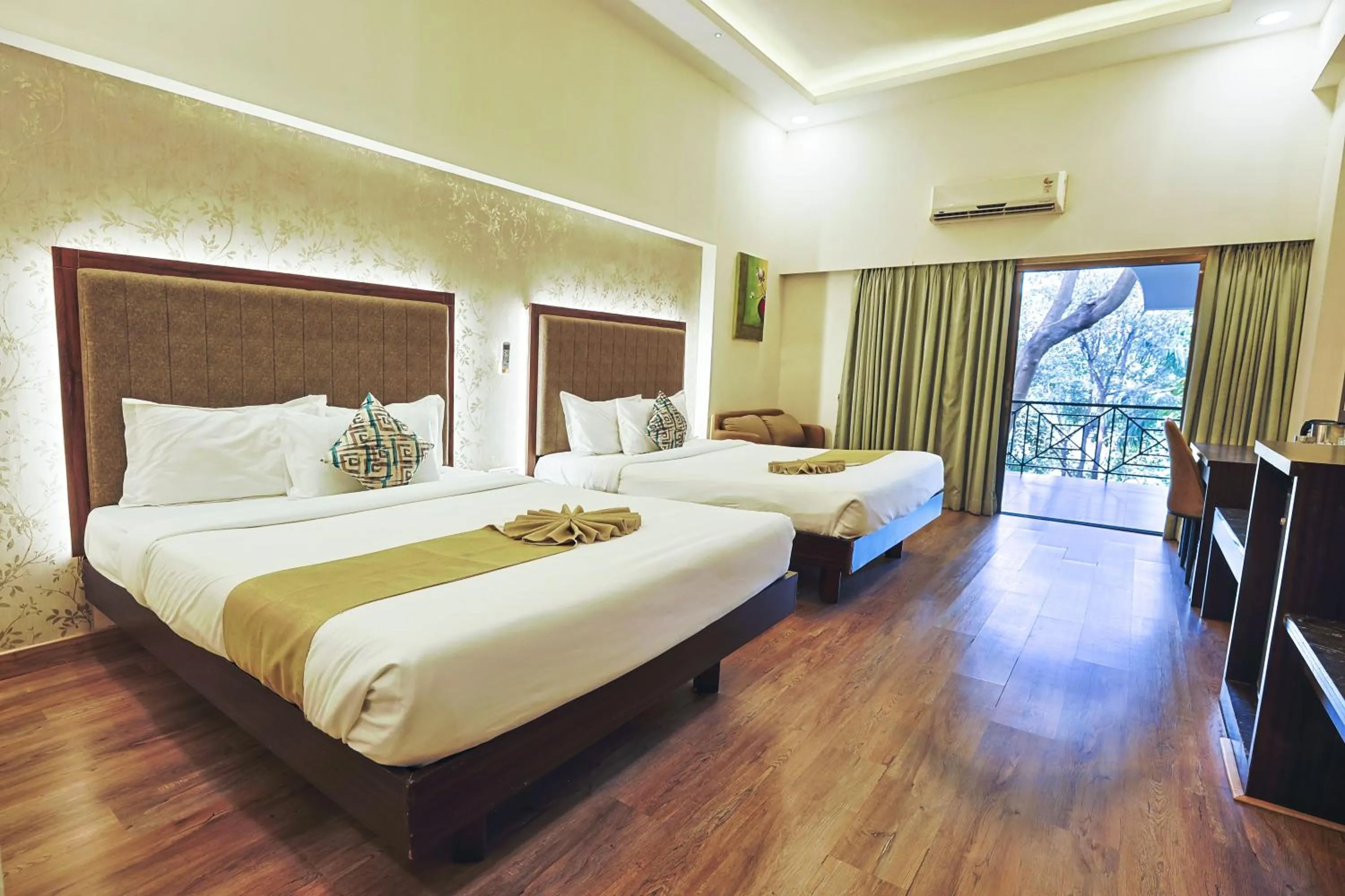 Bedroom, Bed in Khanvel Resort