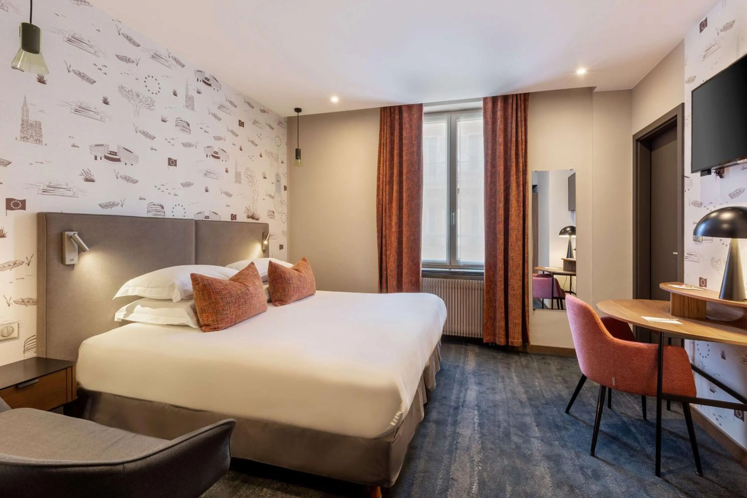 Photo of the whole room, Bed in Best Western Plus Monopole Métropole