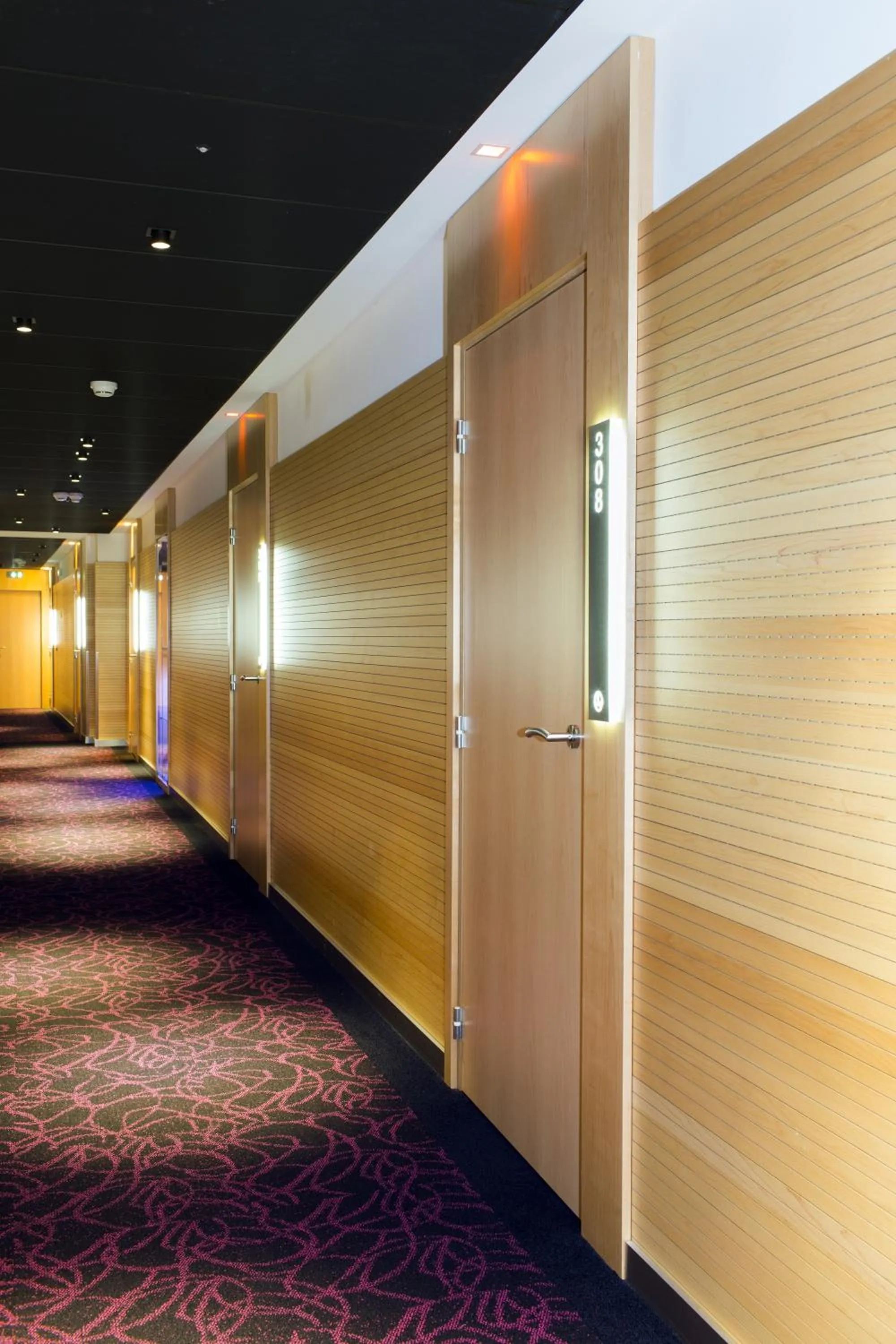 Property building in Best Western Plus Monopole Métropole