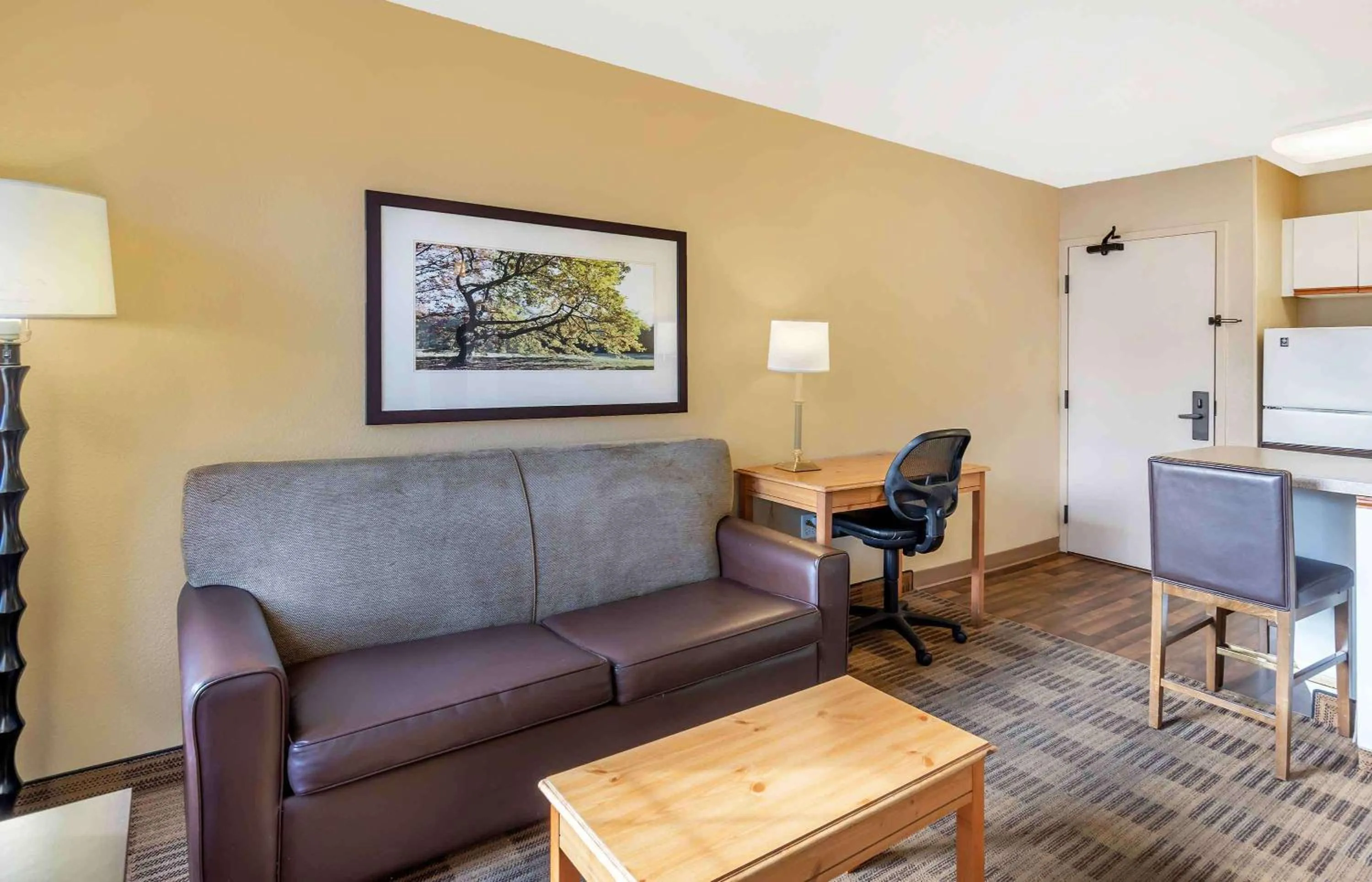 Bedroom in Extended Stay America Select Suites - Chicago - Westmont - Oak Brook