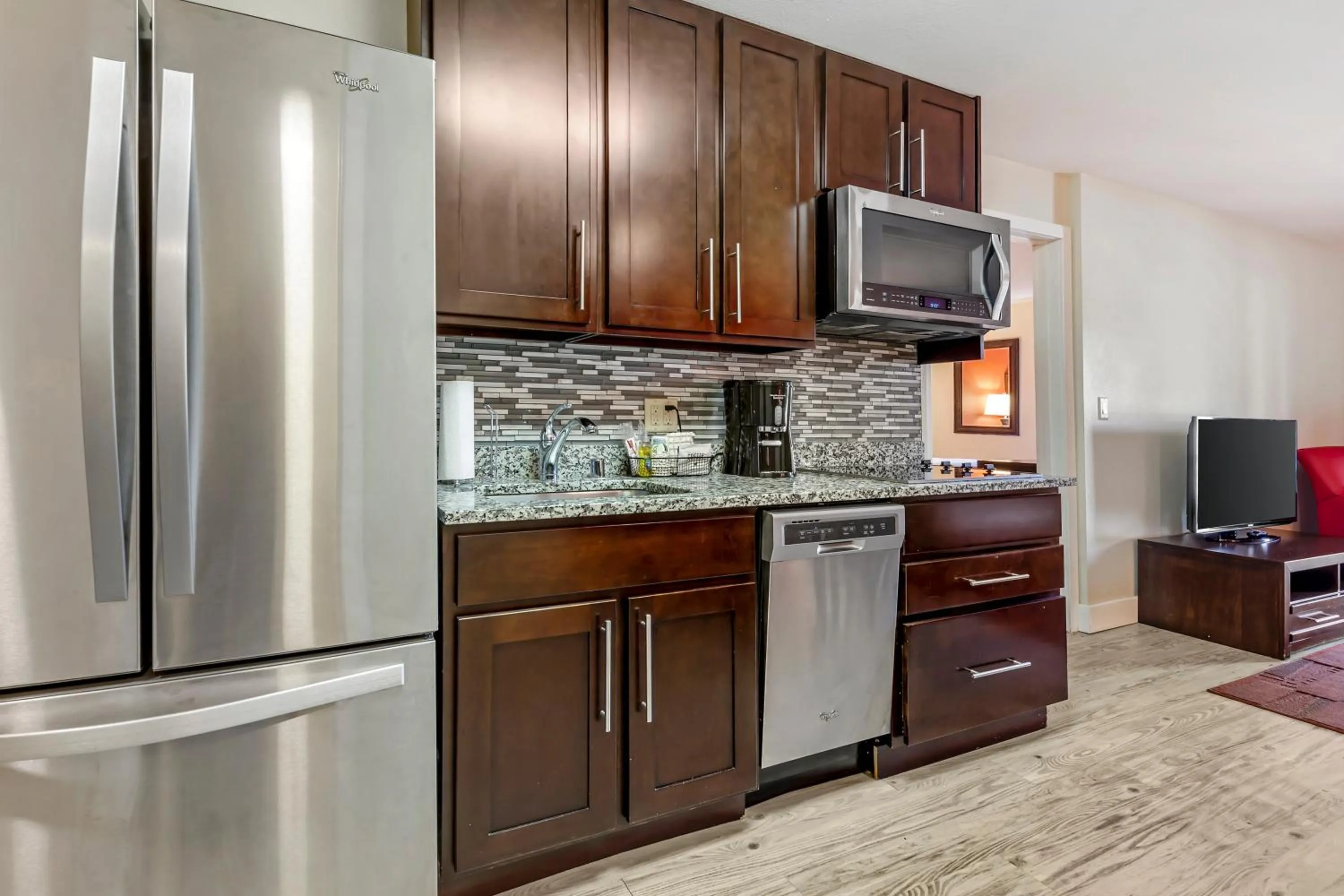 Kitchen or kitchenette in Polynesian Hotel & Suites