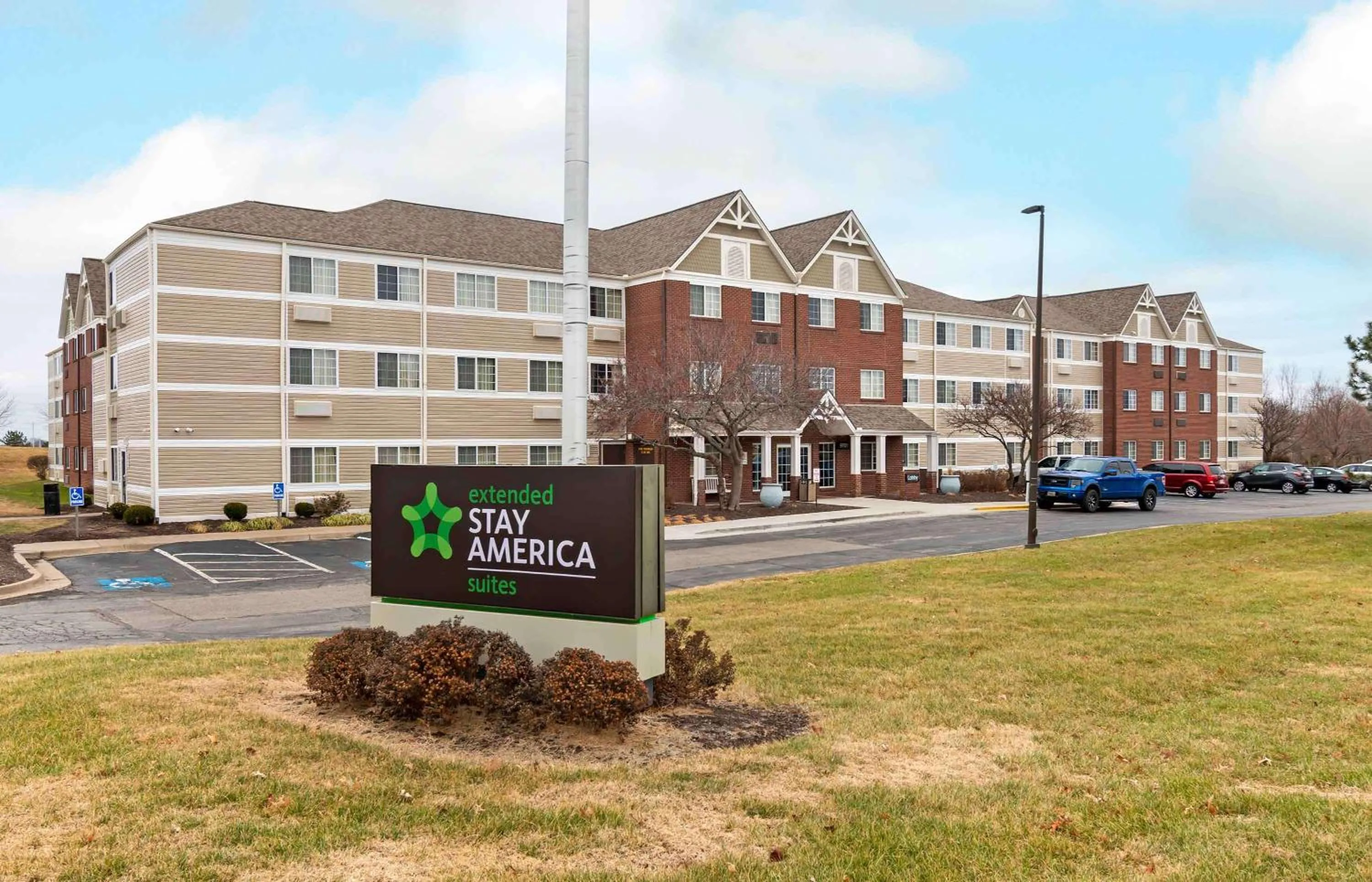 Property building in Extended Stay America Suites - Kansas City - Airport - Tiffany Springs
