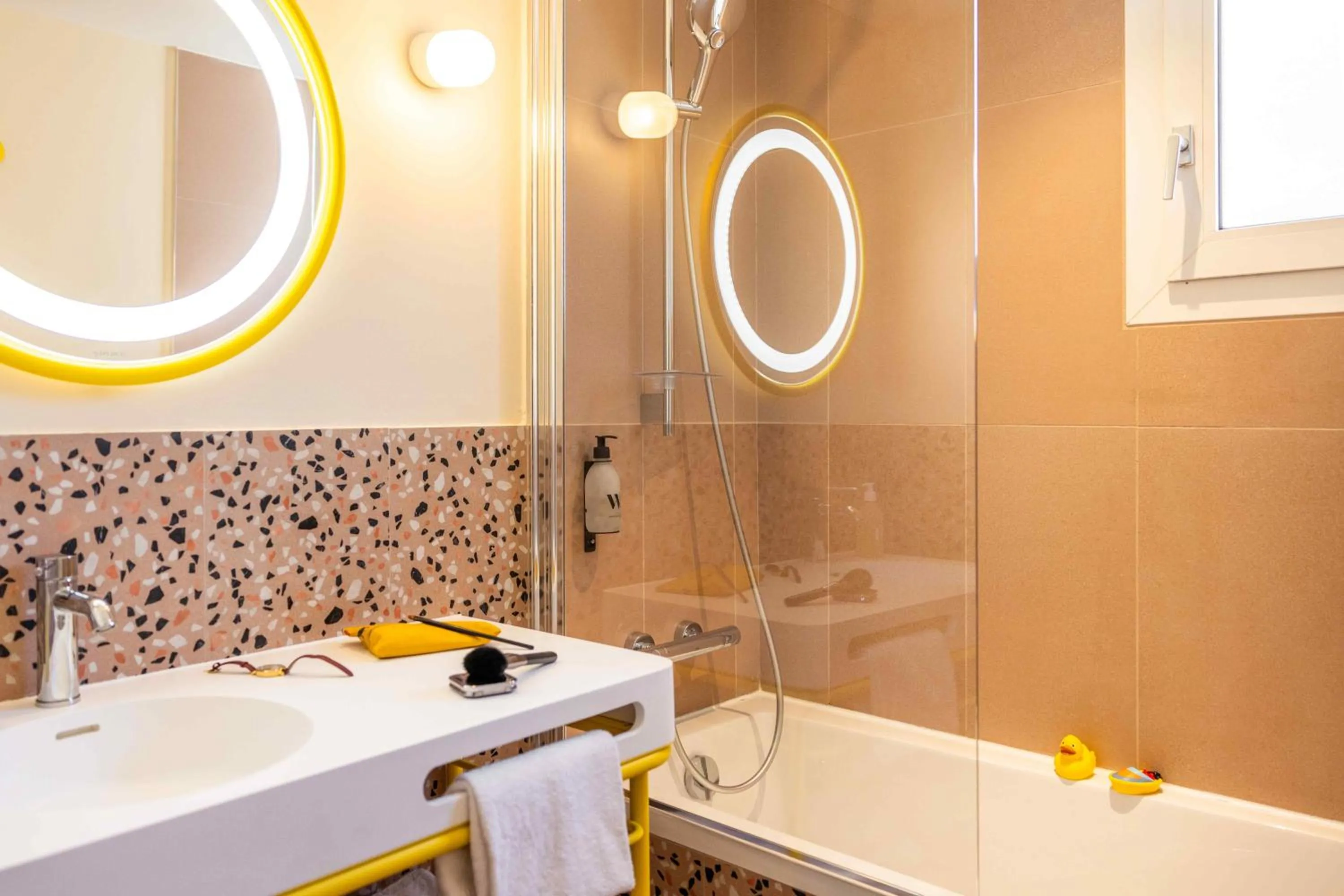 Bathroom in Nice Pam Hotel