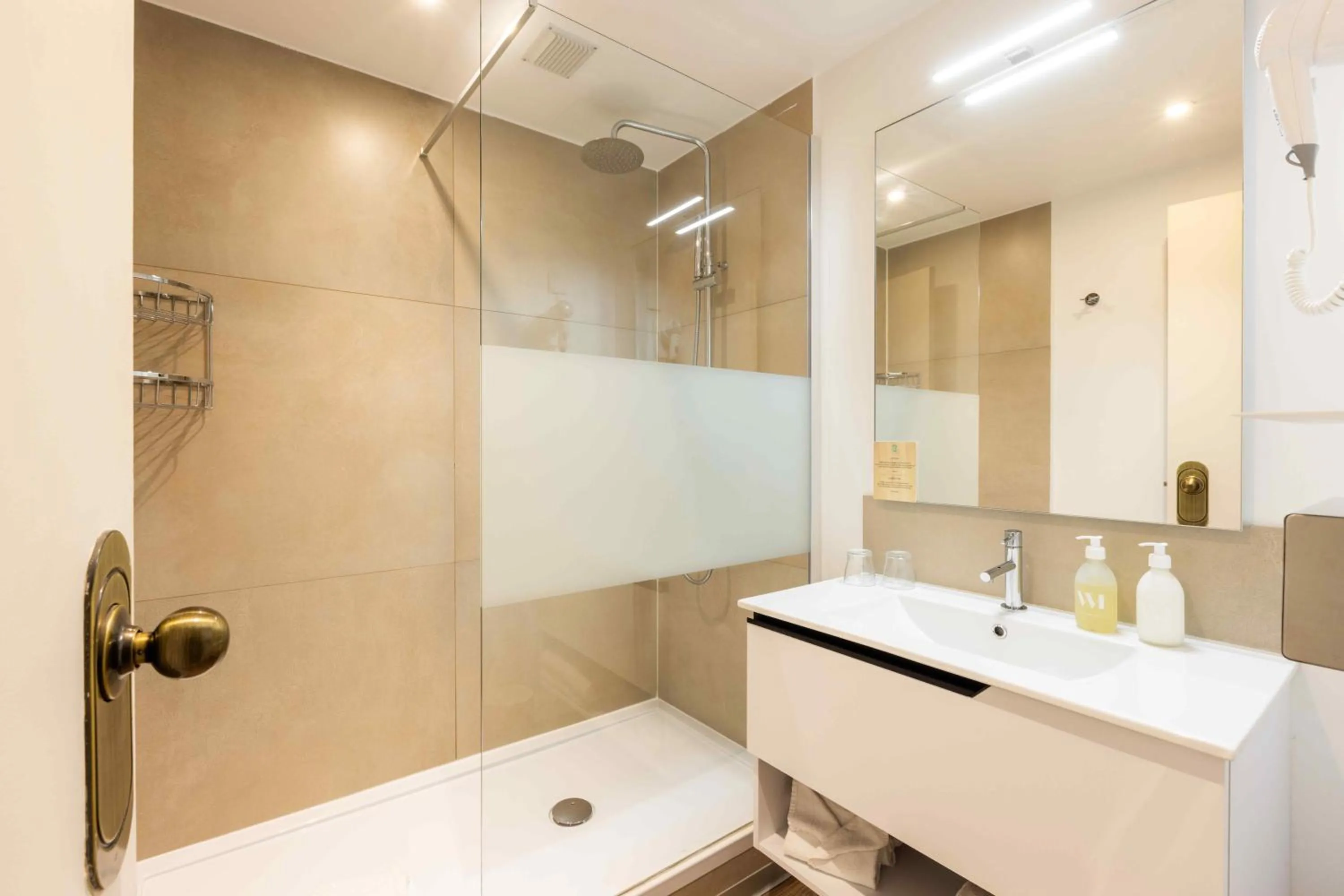 Bathroom in Nice Pam Hotel