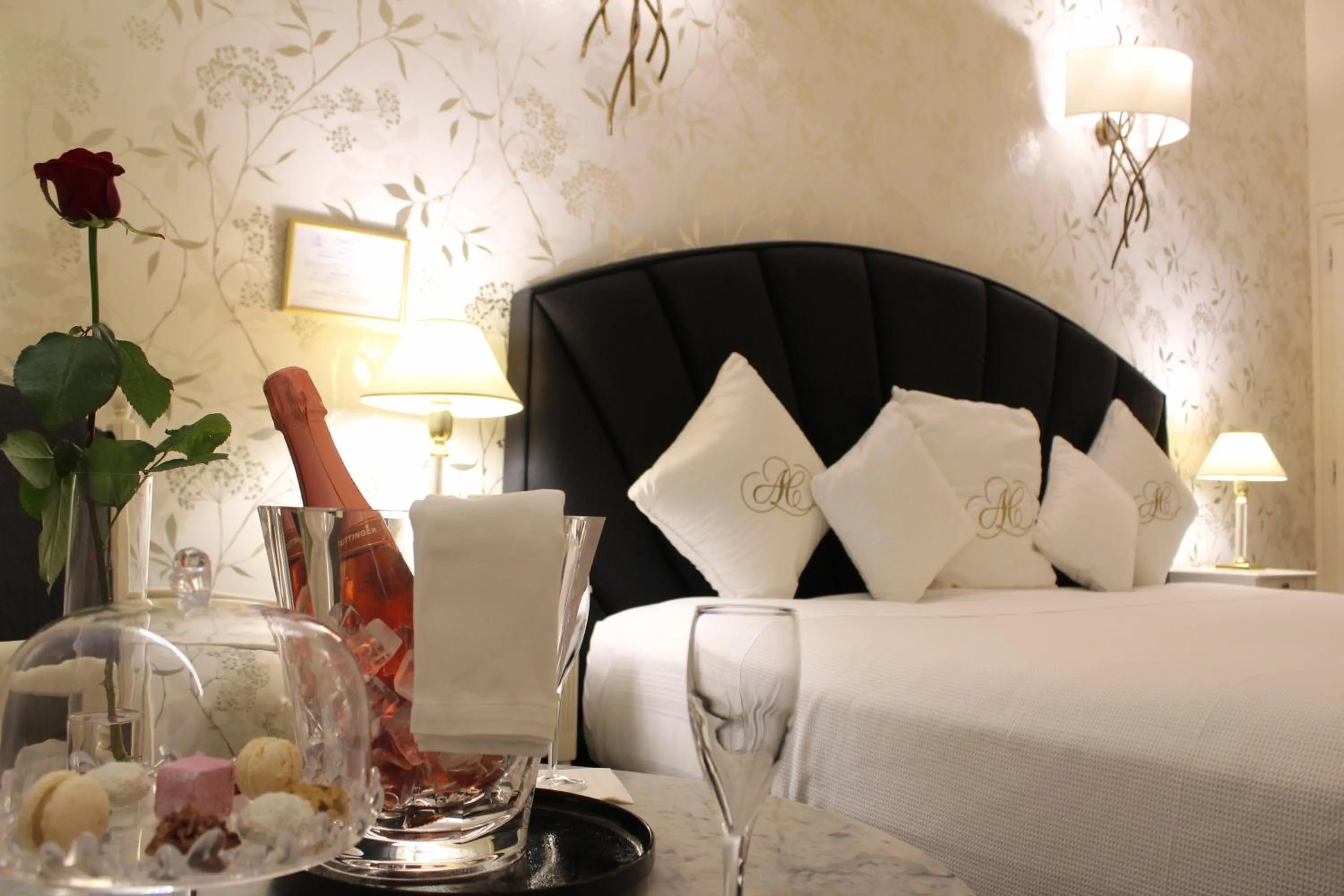 Bedroom, Bed in Auberge de Cassagne & Spa