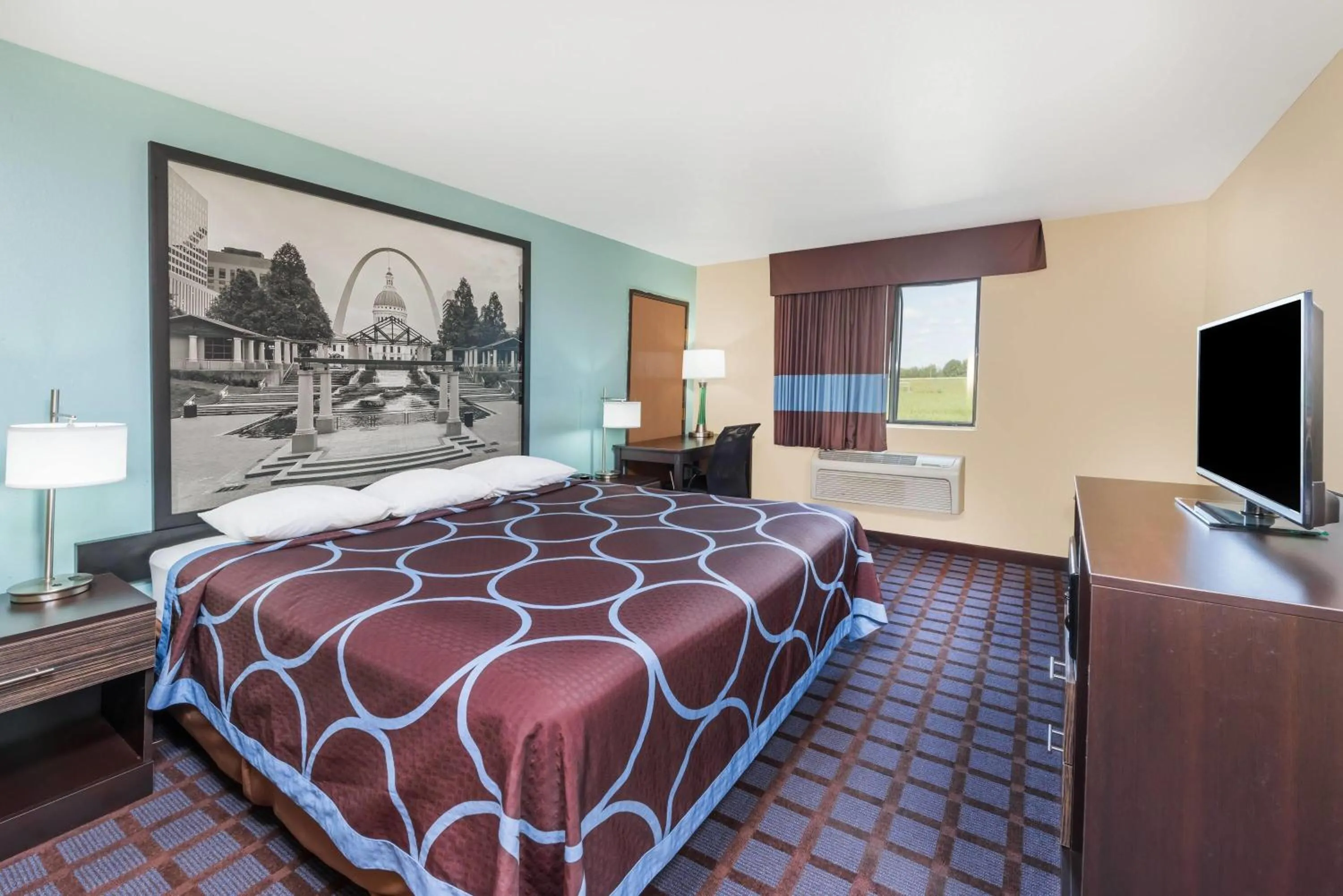 Photo of the whole room, Bed in Super 8 by Wyndham Okawville