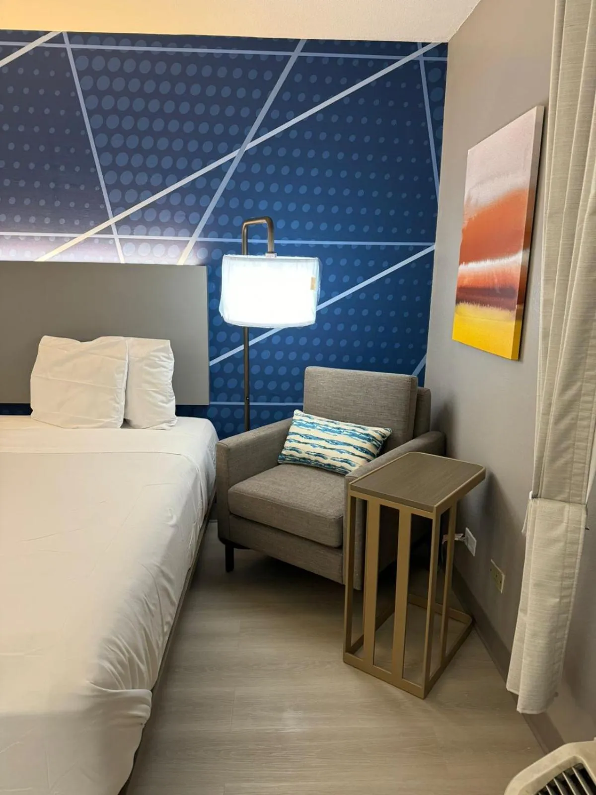 Bed in Halsted Inn and Suites Harvey - Chicago Southland