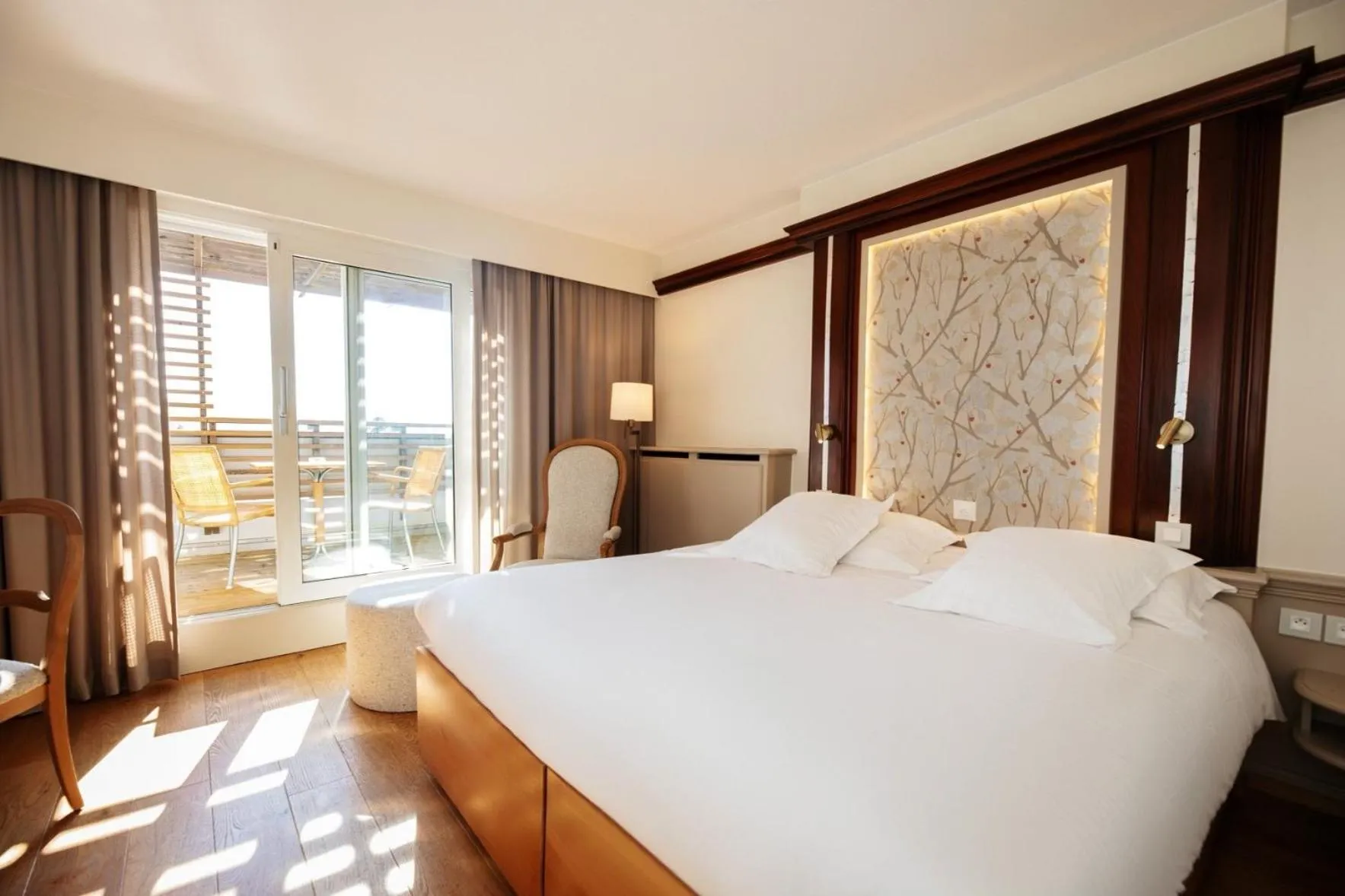 Bedroom, Bed in La Clairière bio & spahotel