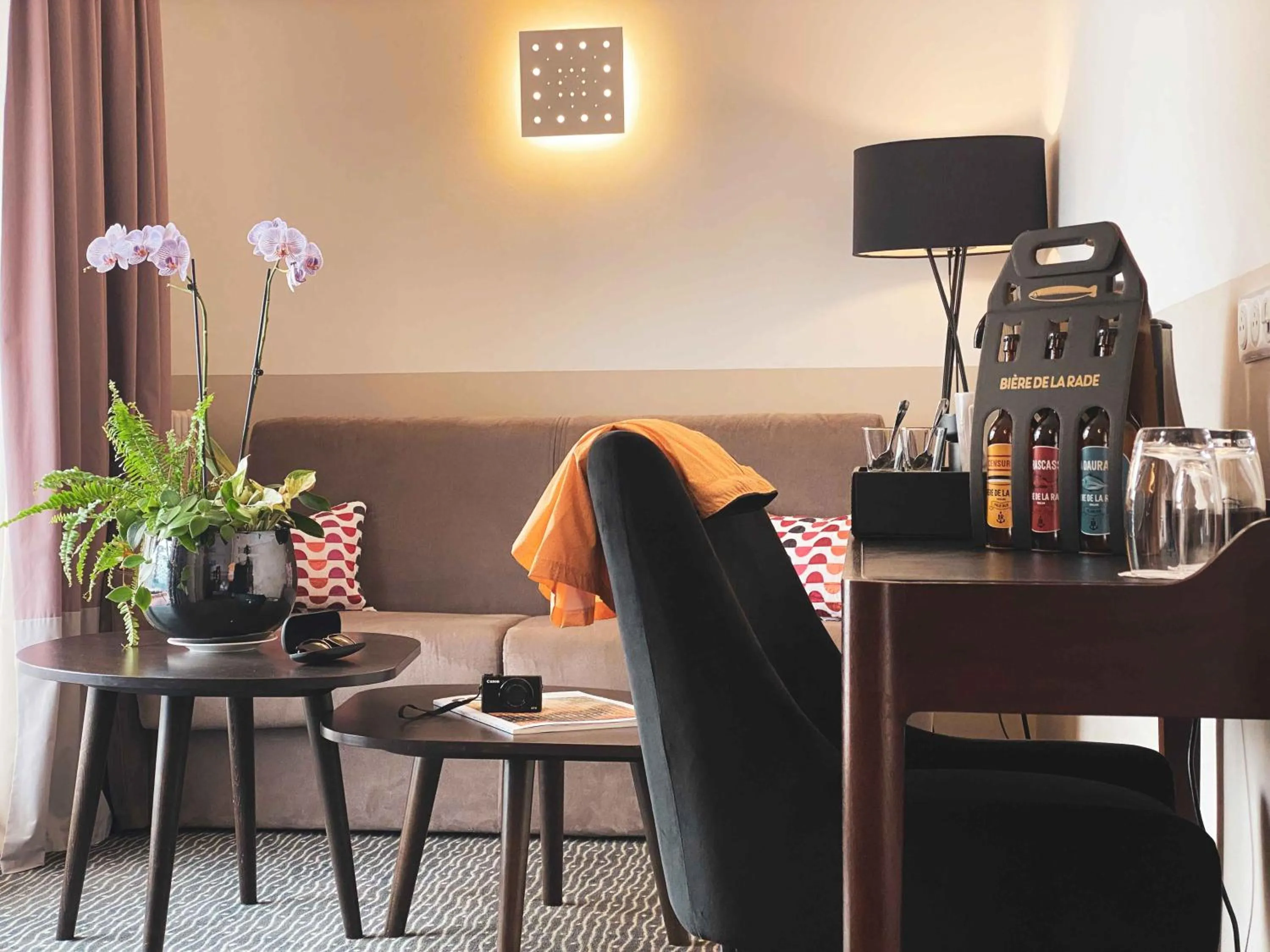 Coffee/tea facilities in Best Western Plus La Corniche