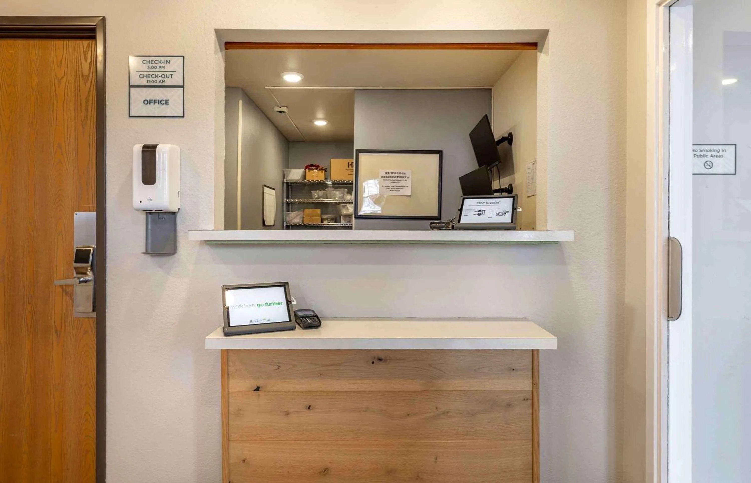 Lobby or reception in Extended Stay America Select Suites - Wichita - North