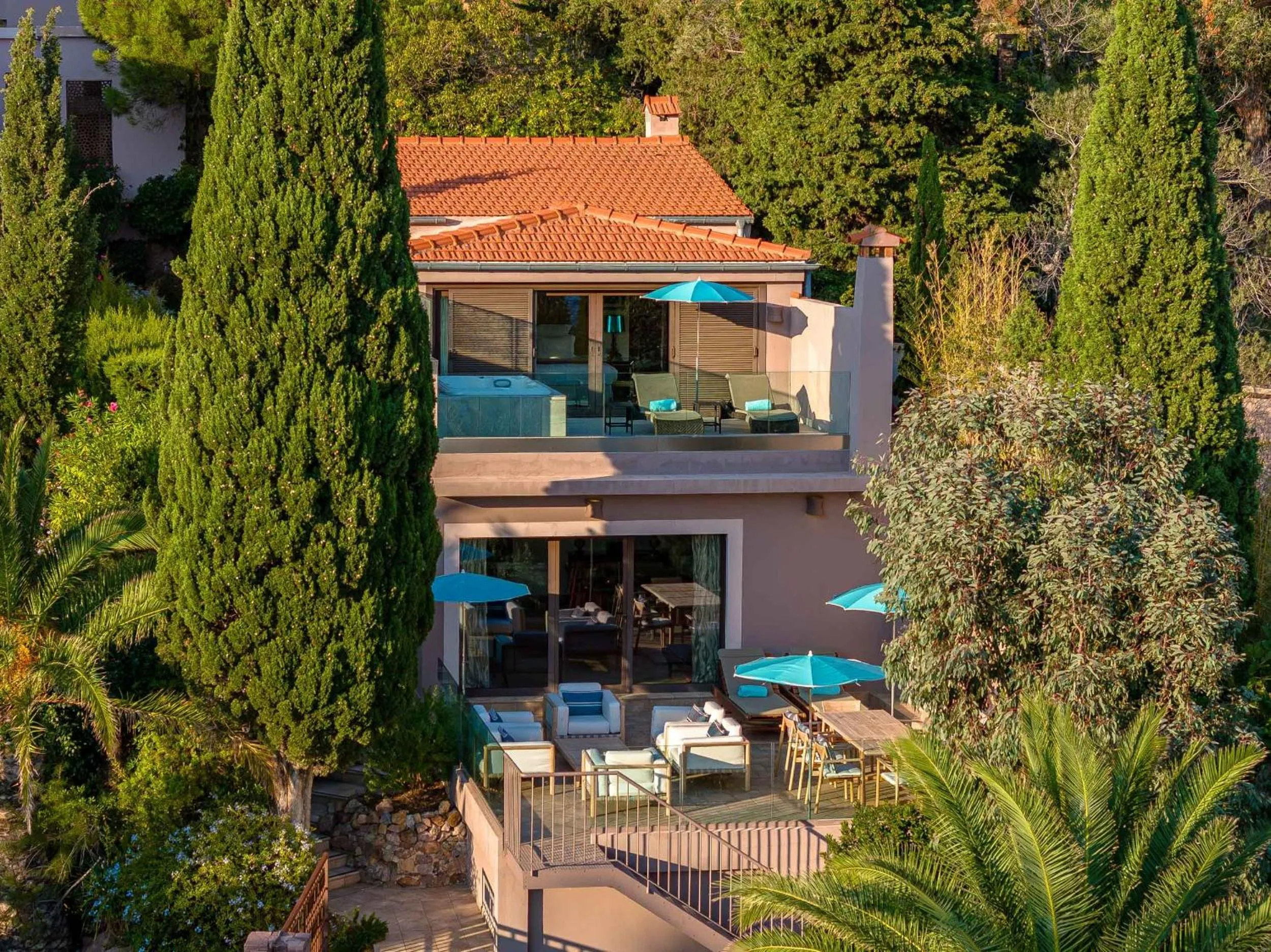 Photo of the whole room in Tiara Miramar Beach Resort