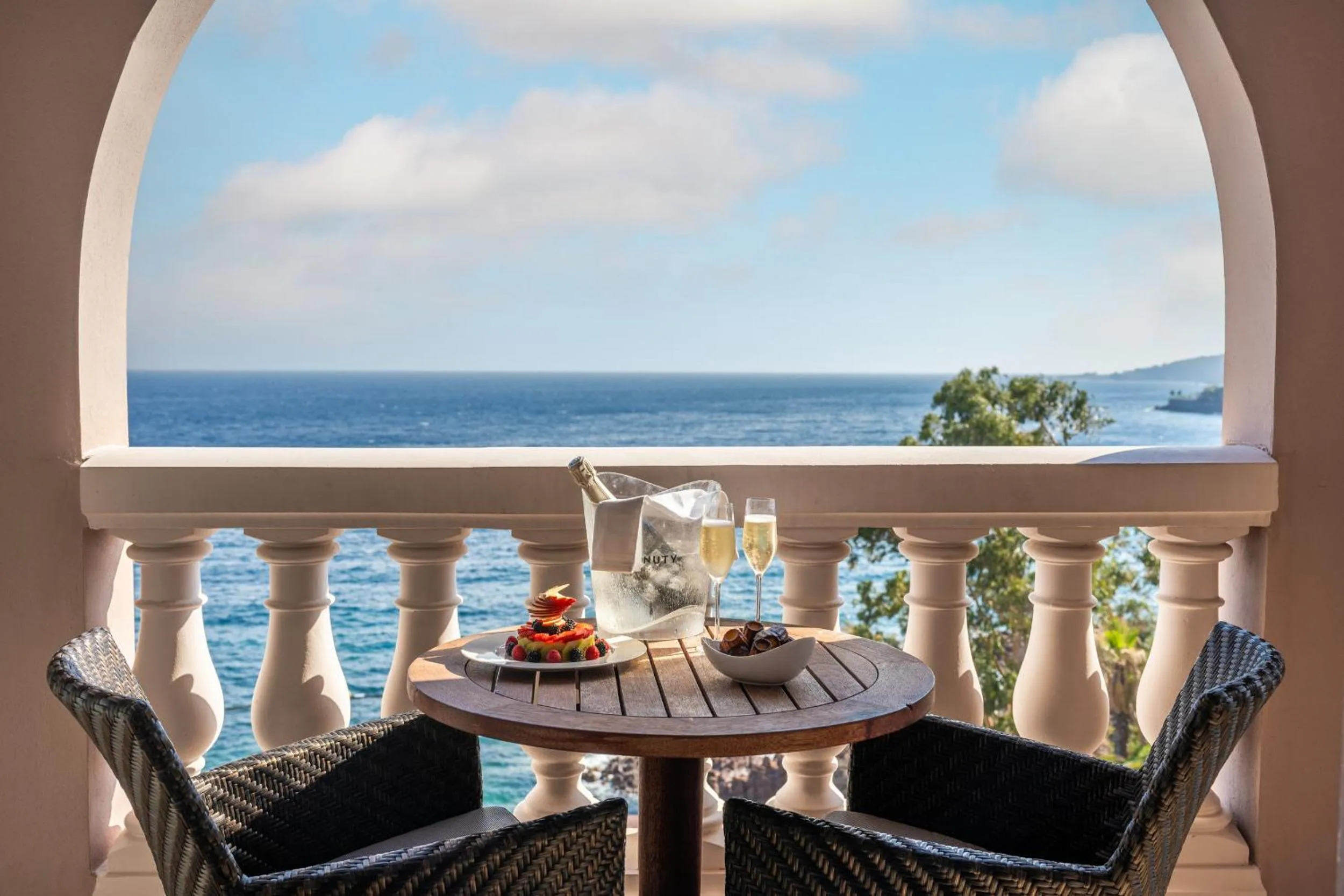 Photo of the whole room in Tiara Miramar Beach Resort