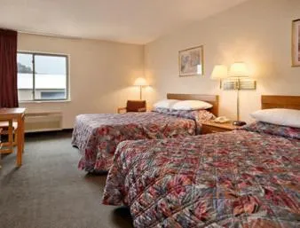 Photo of the whole room in Econo Lodge