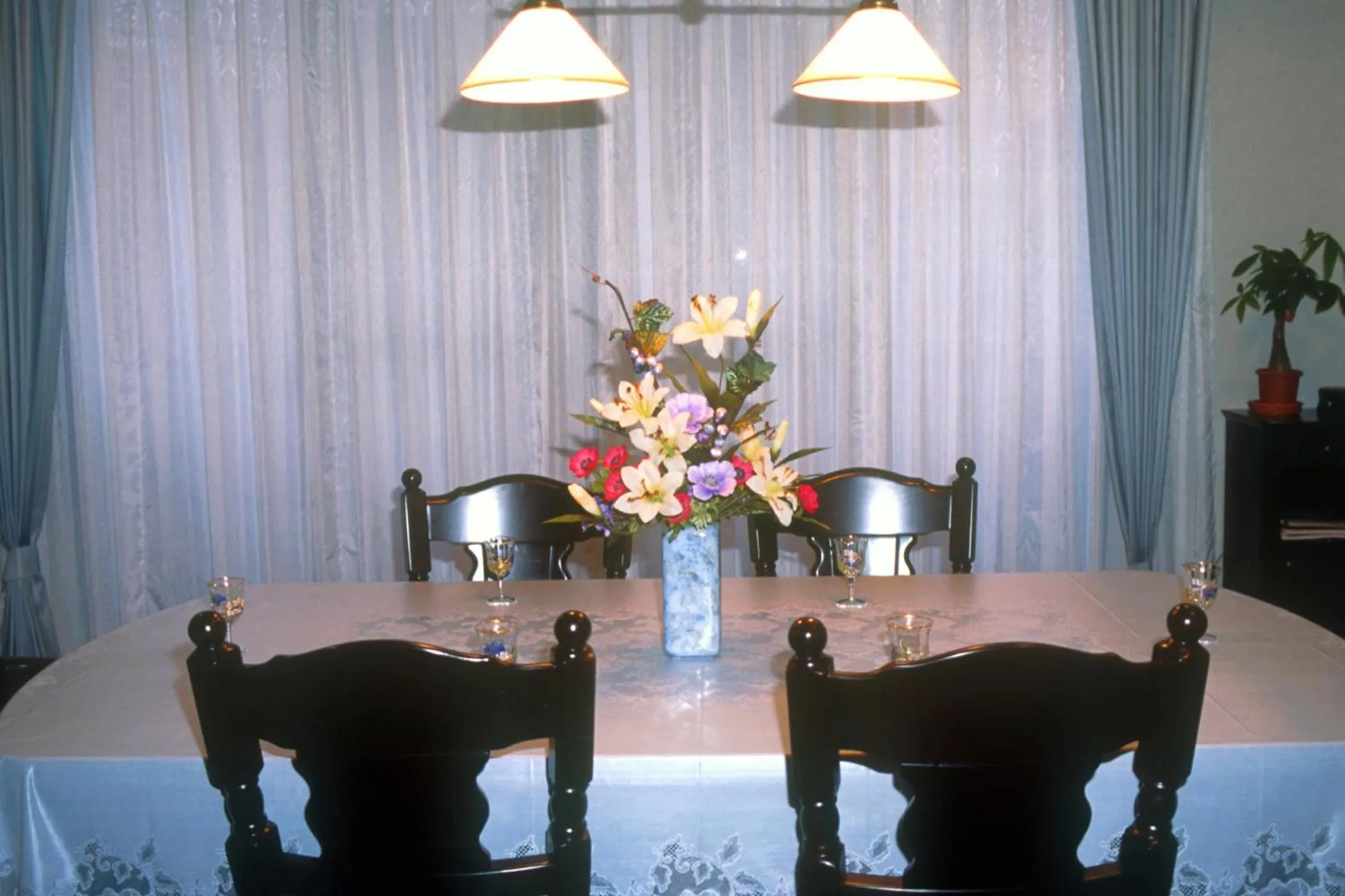 Restaurant/places to eat in Nakagawa's Cozy House