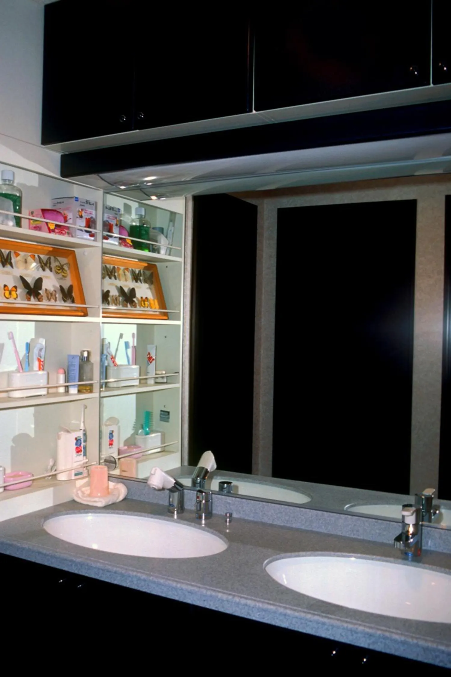 Shower in Nakagawa's Cozy House