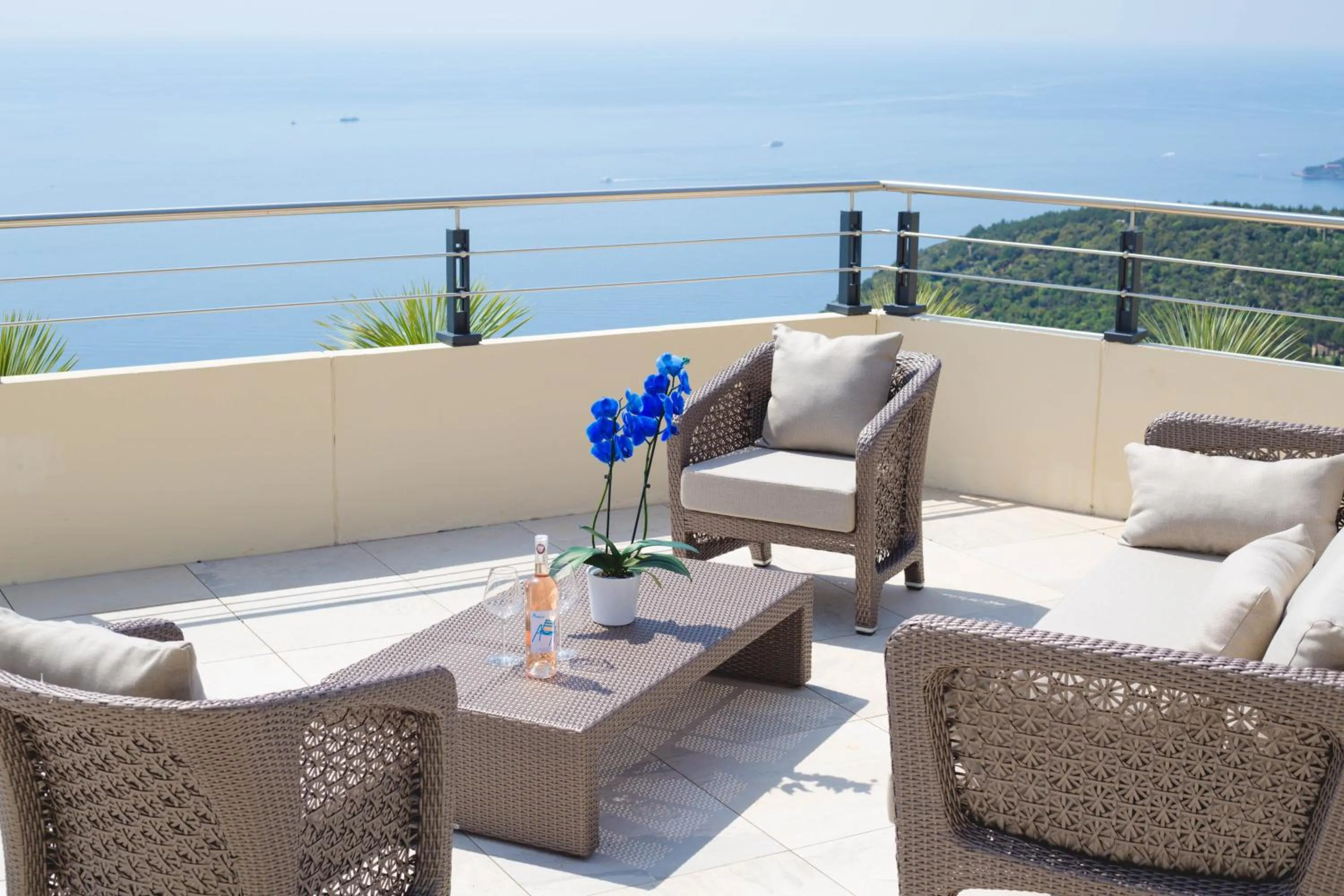 Balcony/Terrace in Les Terrasses d'Eze - Hôtel & Spa