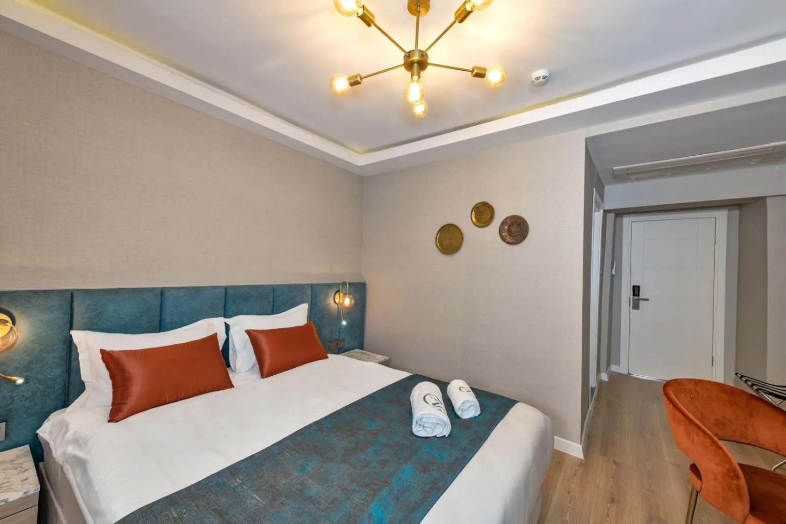 Photo of the whole room, Bed in Nika otel & cafe