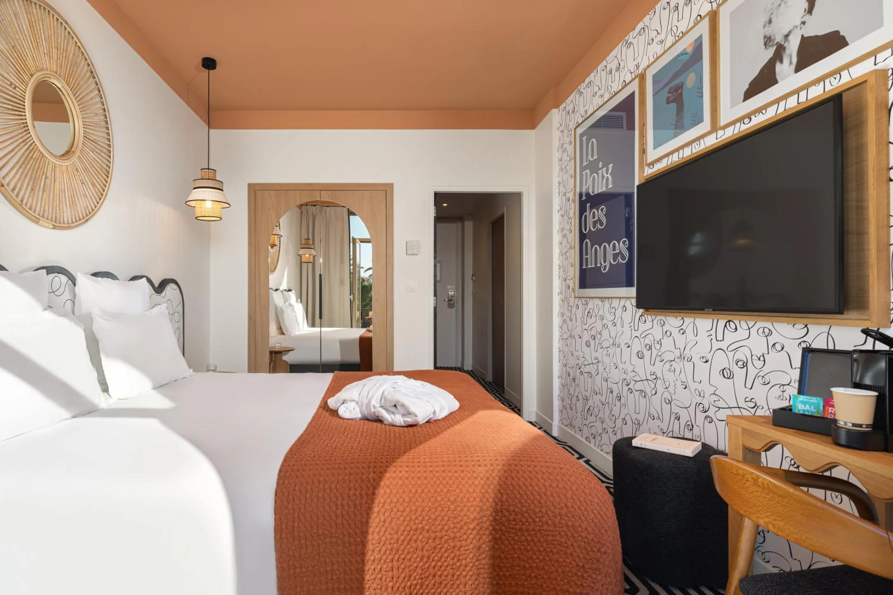 Bedroom, Bed in Albert 1er