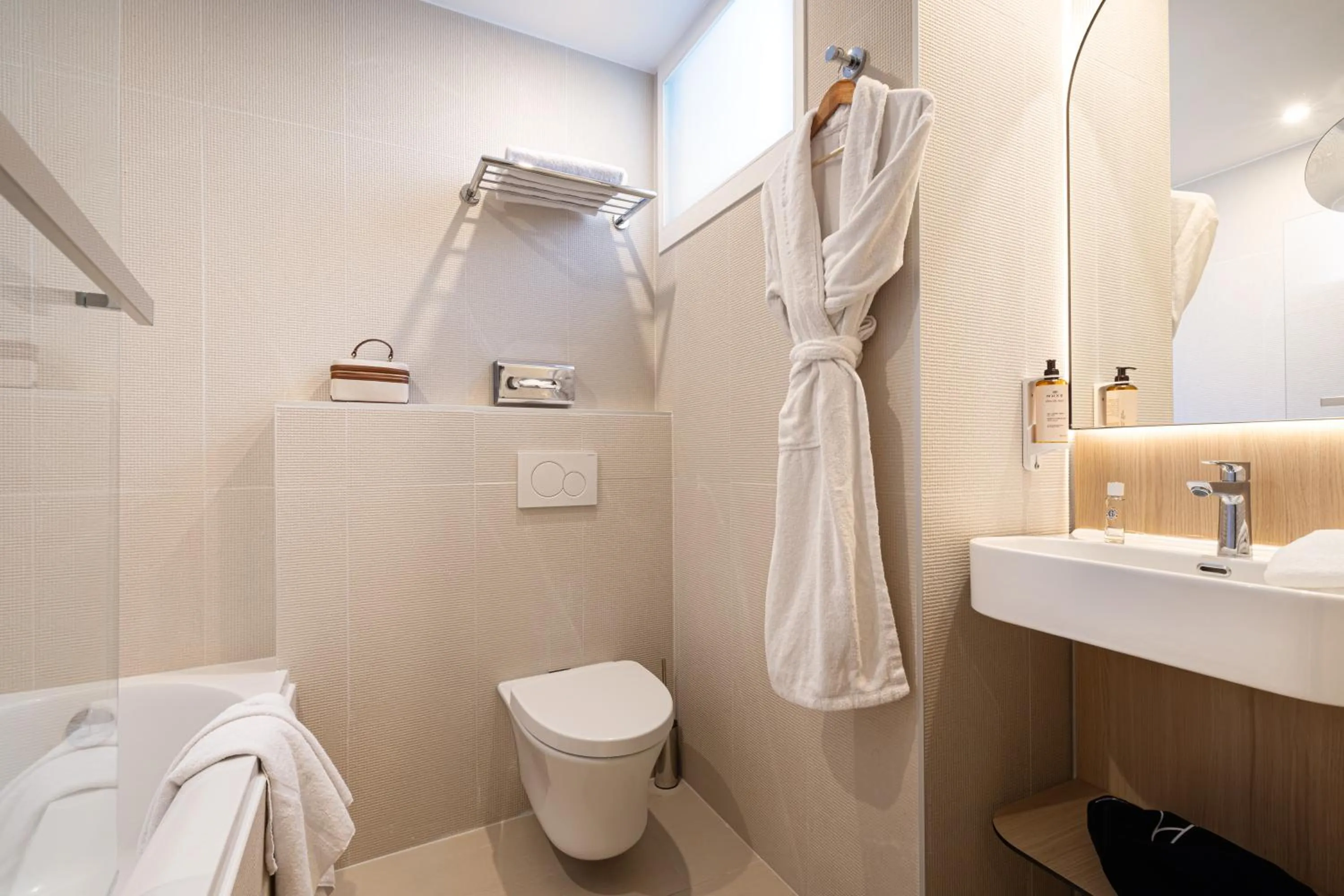 Bathroom in Albert 1er