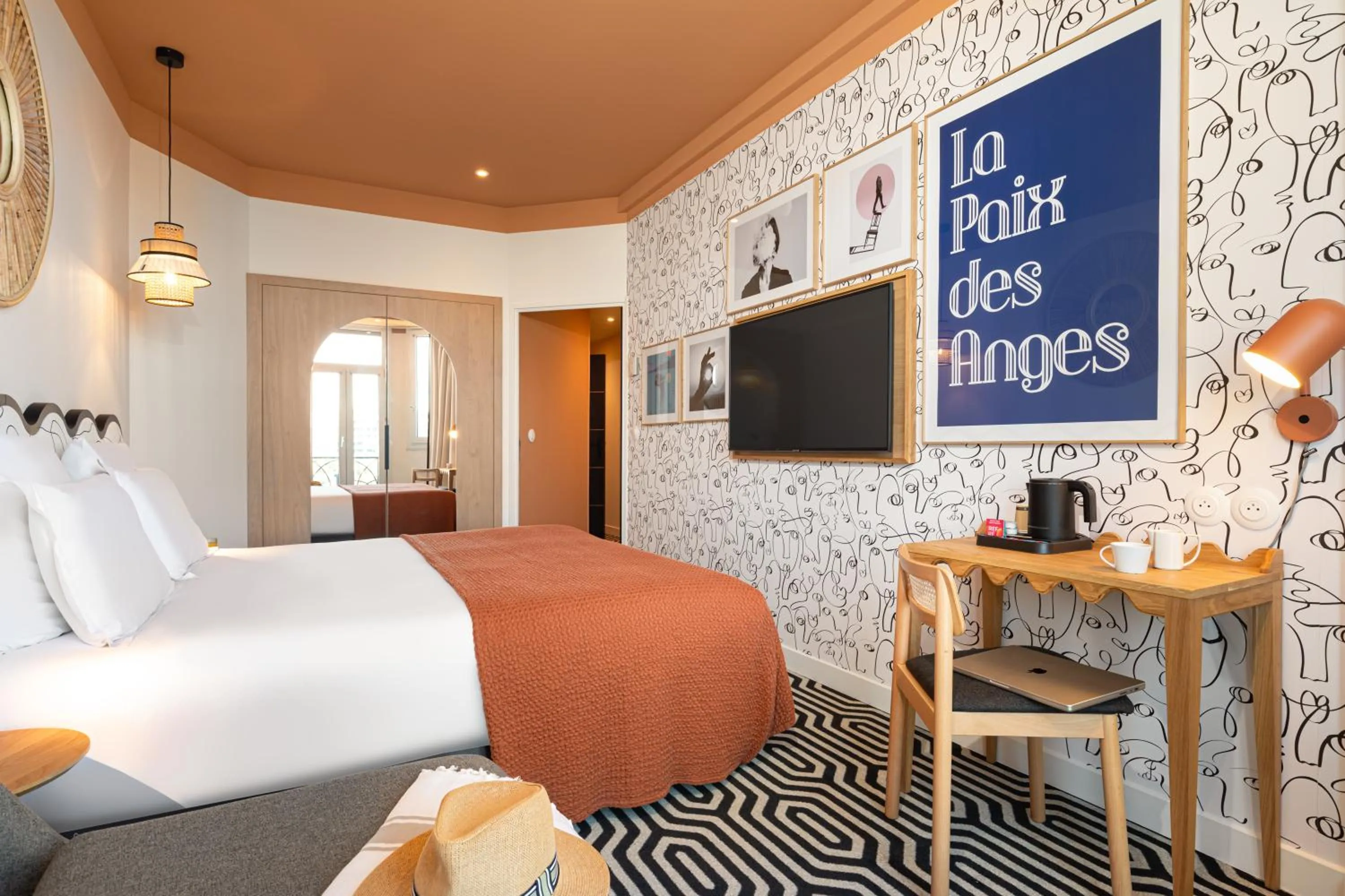 Bedroom, Bed in Albert 1er