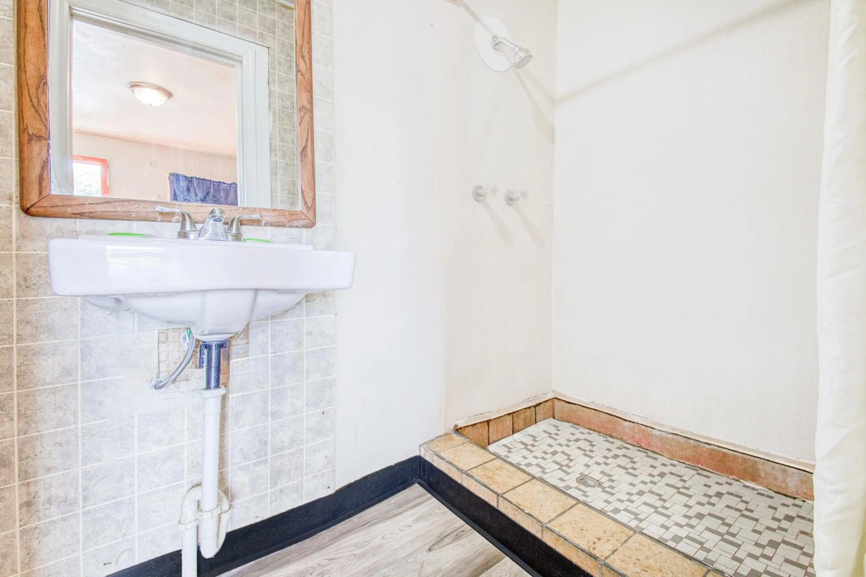 Bathroom in Hotel O Best Rest Inn Springfield US 36