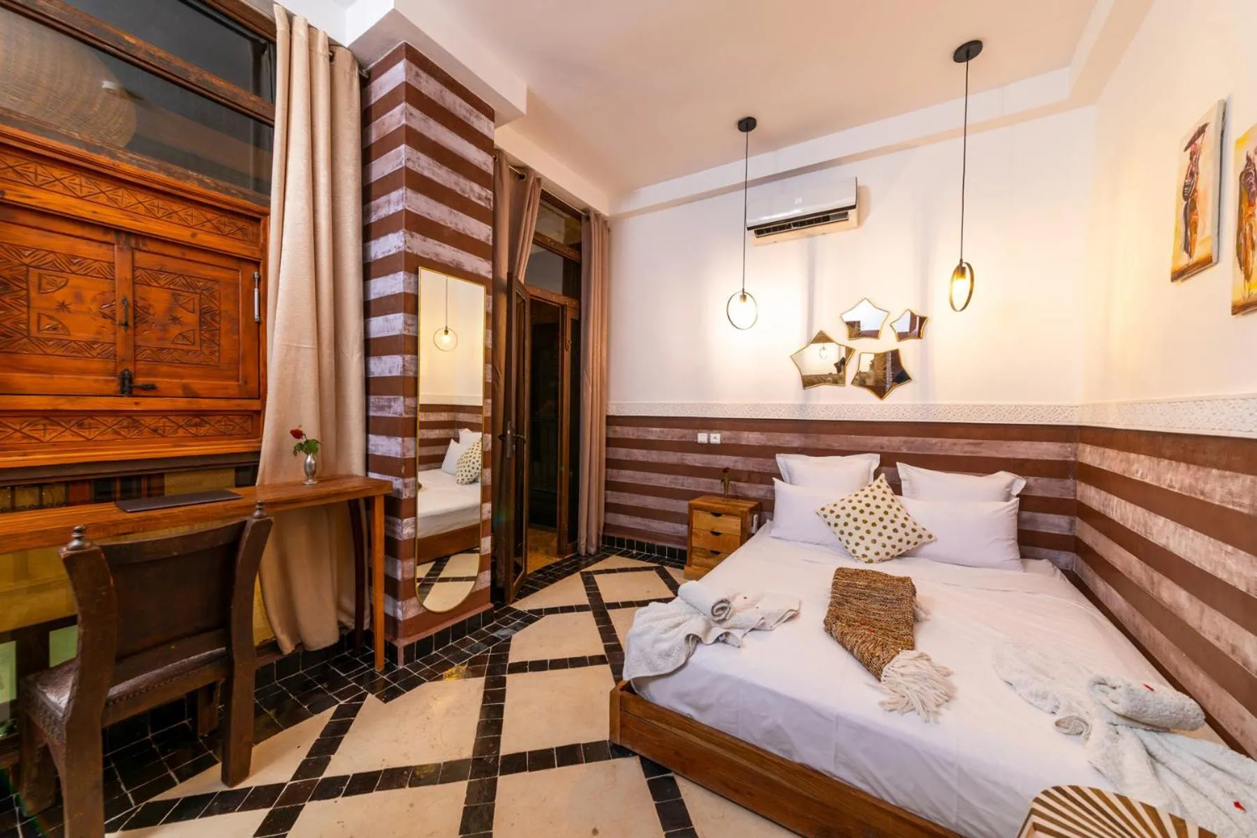 Photo of the whole room, Bed in Riad Ambre et Jasmin