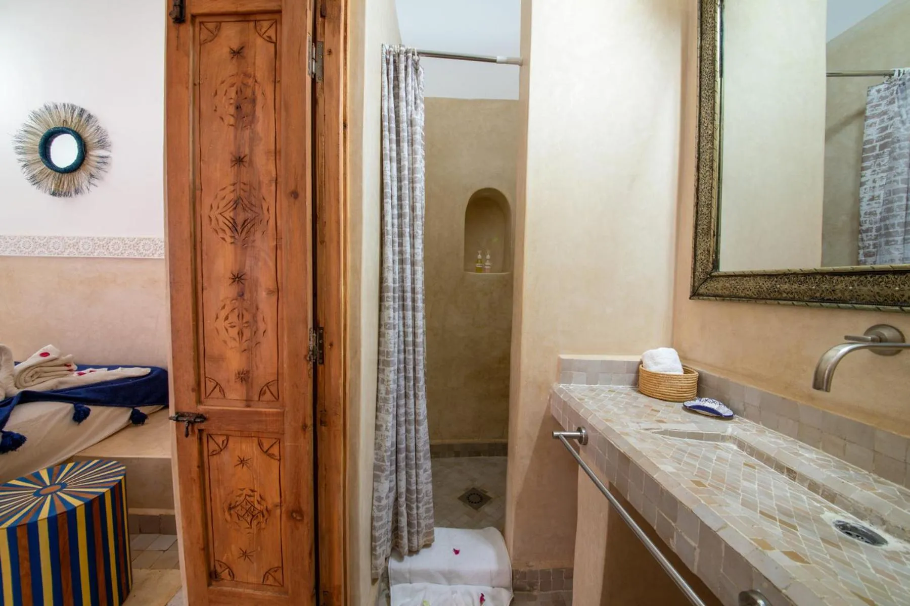 Shower in Riad Ambre et Jasmin