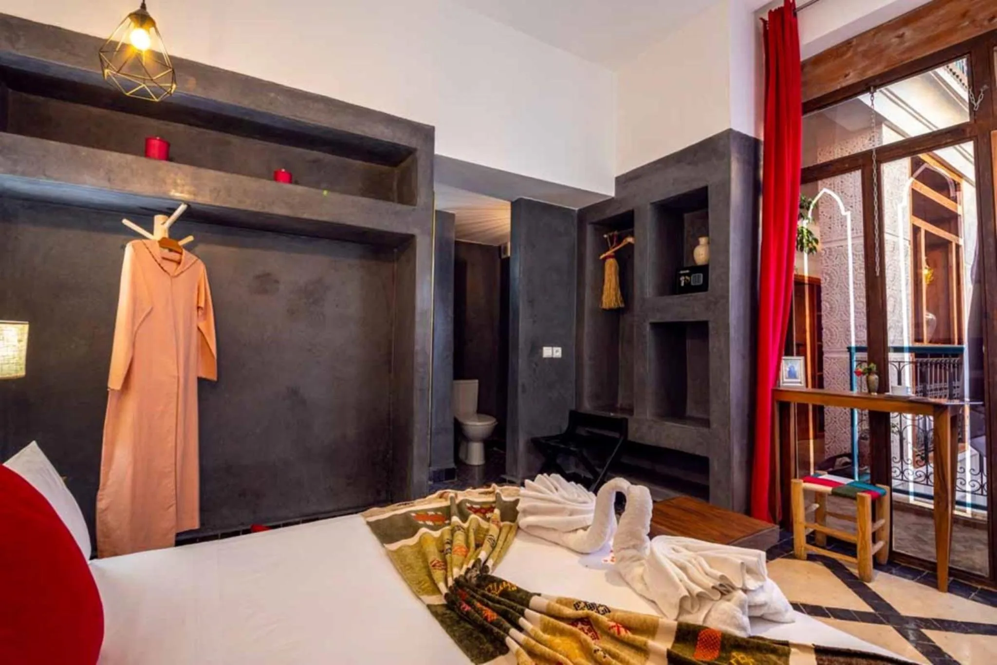 Photo of the whole room, Bed in Riad Ambre et Jasmin