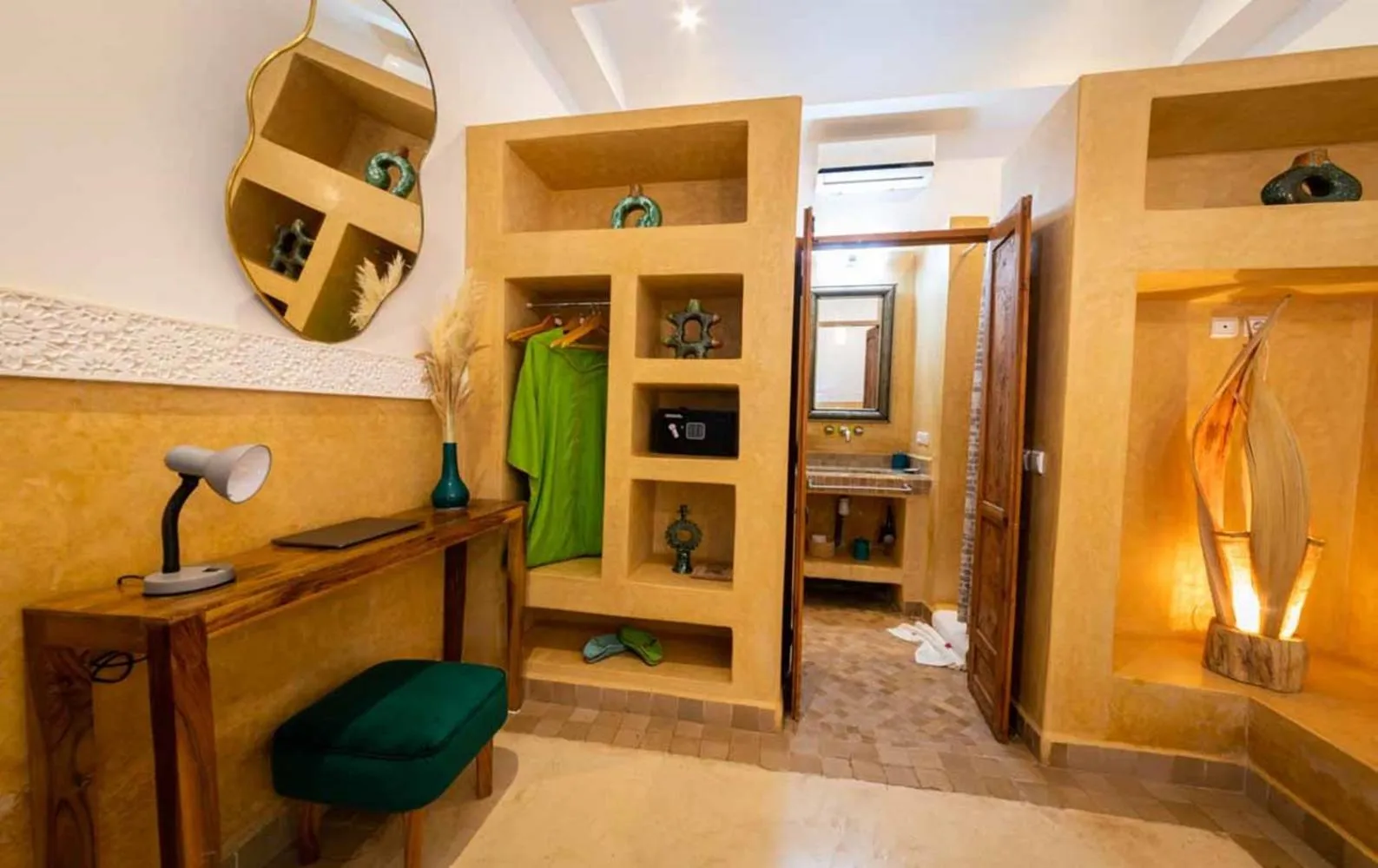 wardrobe in Riad Ambre et Jasmin