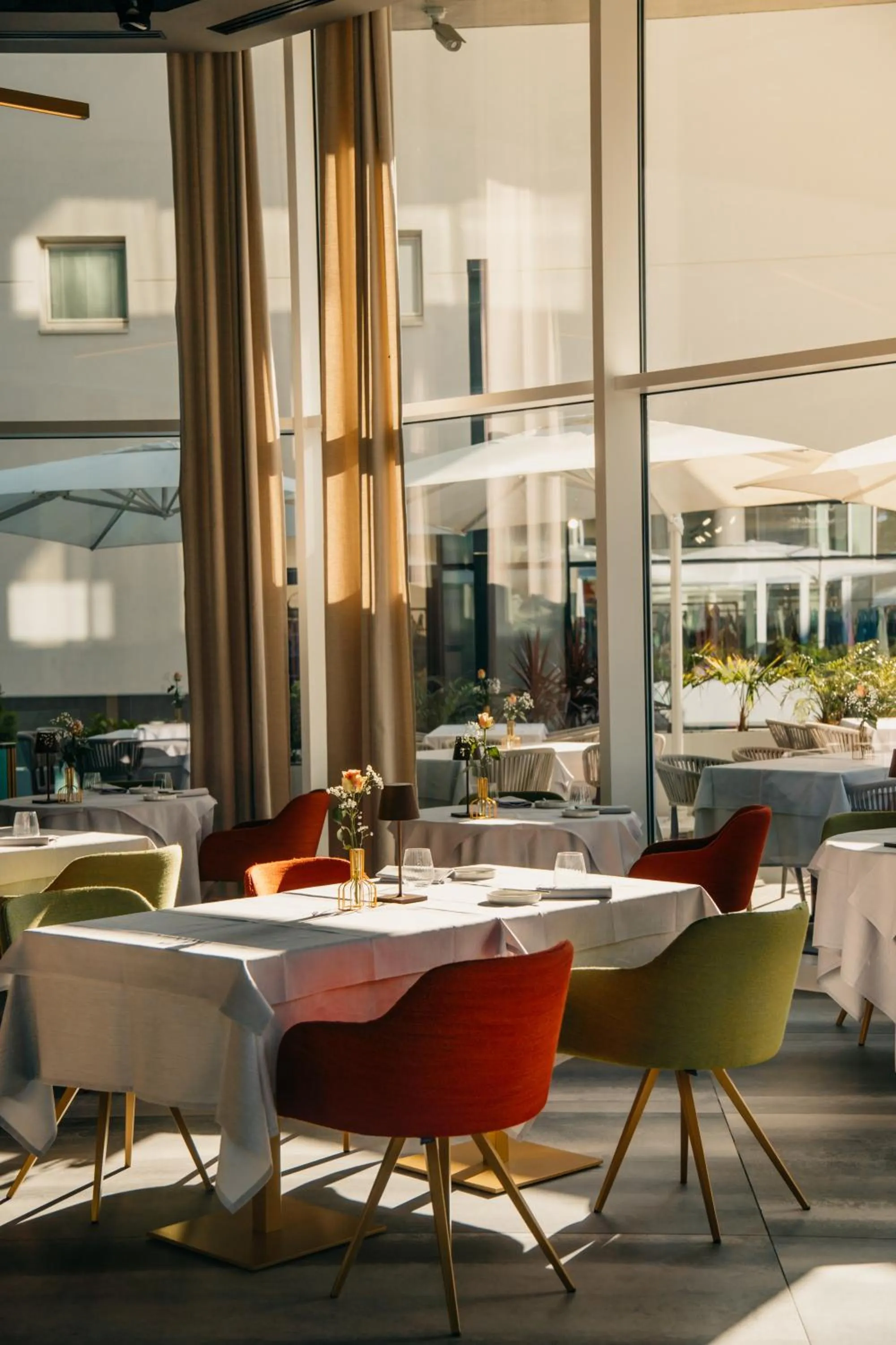 Restaurant/places to eat in J44 Lifestyle Hotel