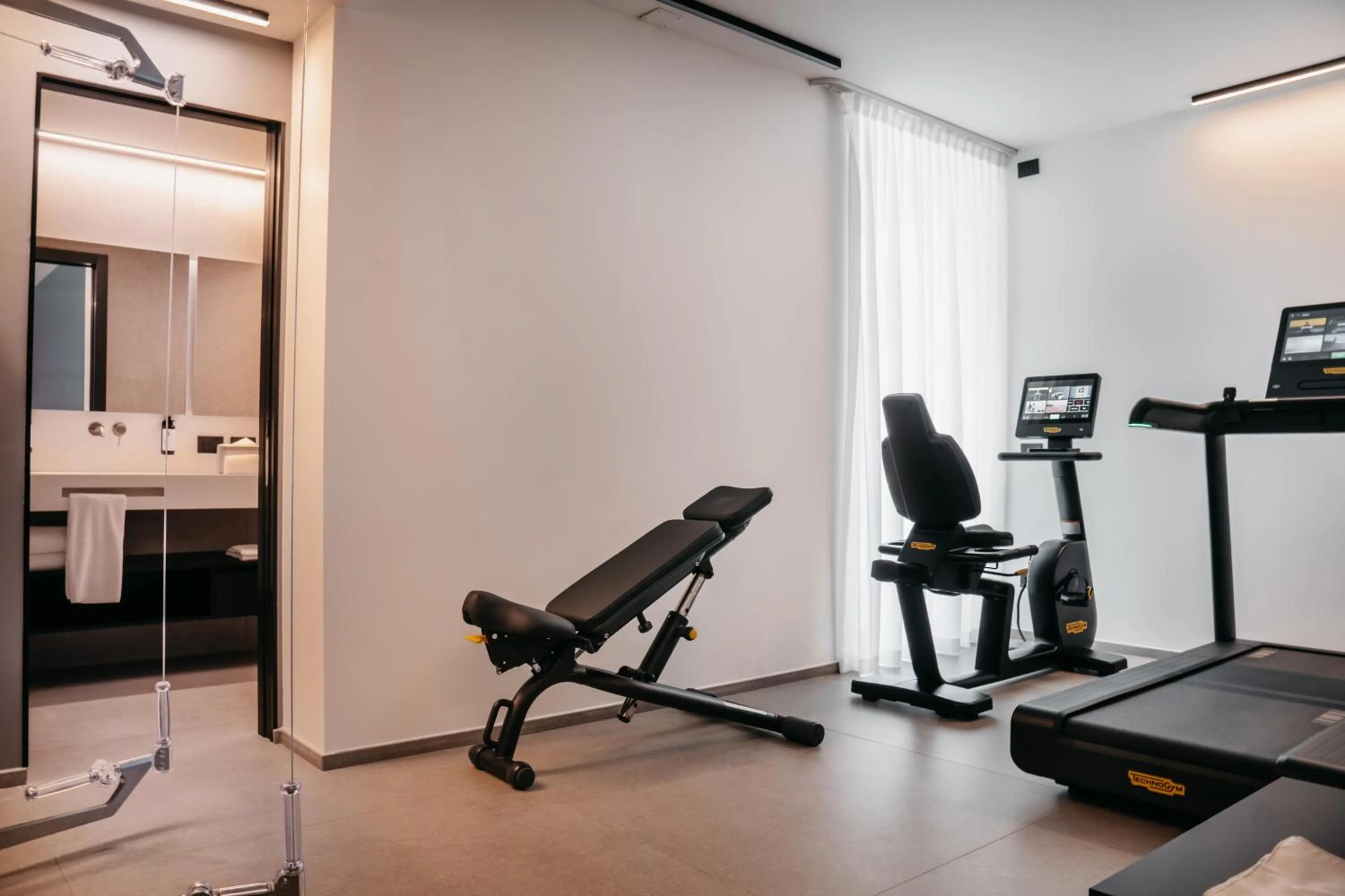 Fitness centre/facilities in J44 Lifestyle Hotel