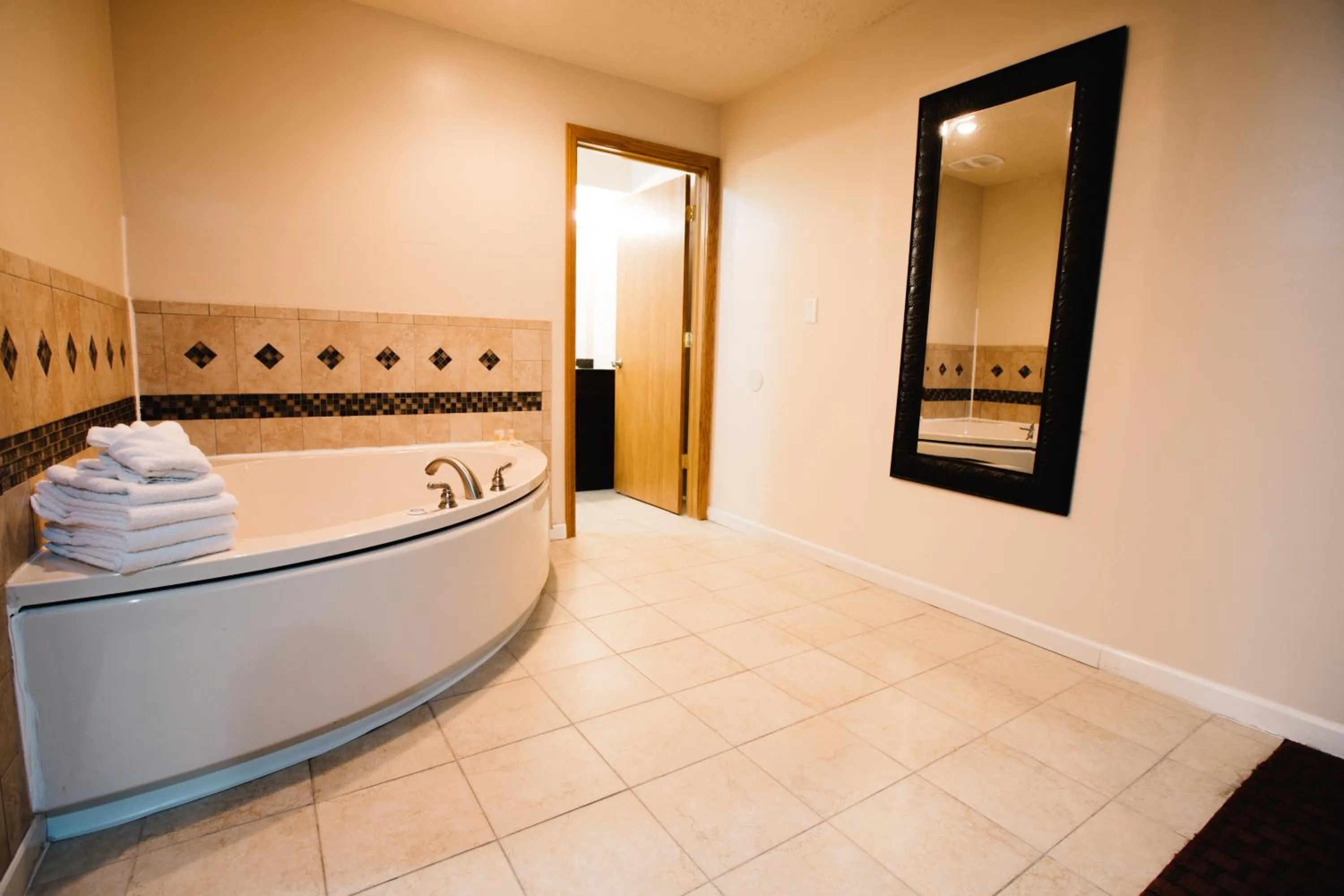 Hot Tub in Days Inn by Wyndham Minot