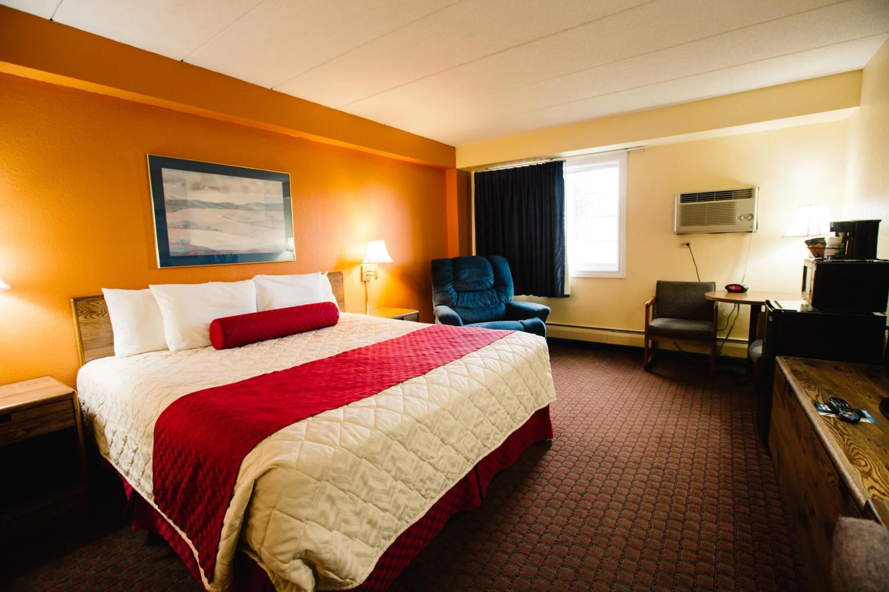 Day, Bed in Days Inn by Wyndham Minot